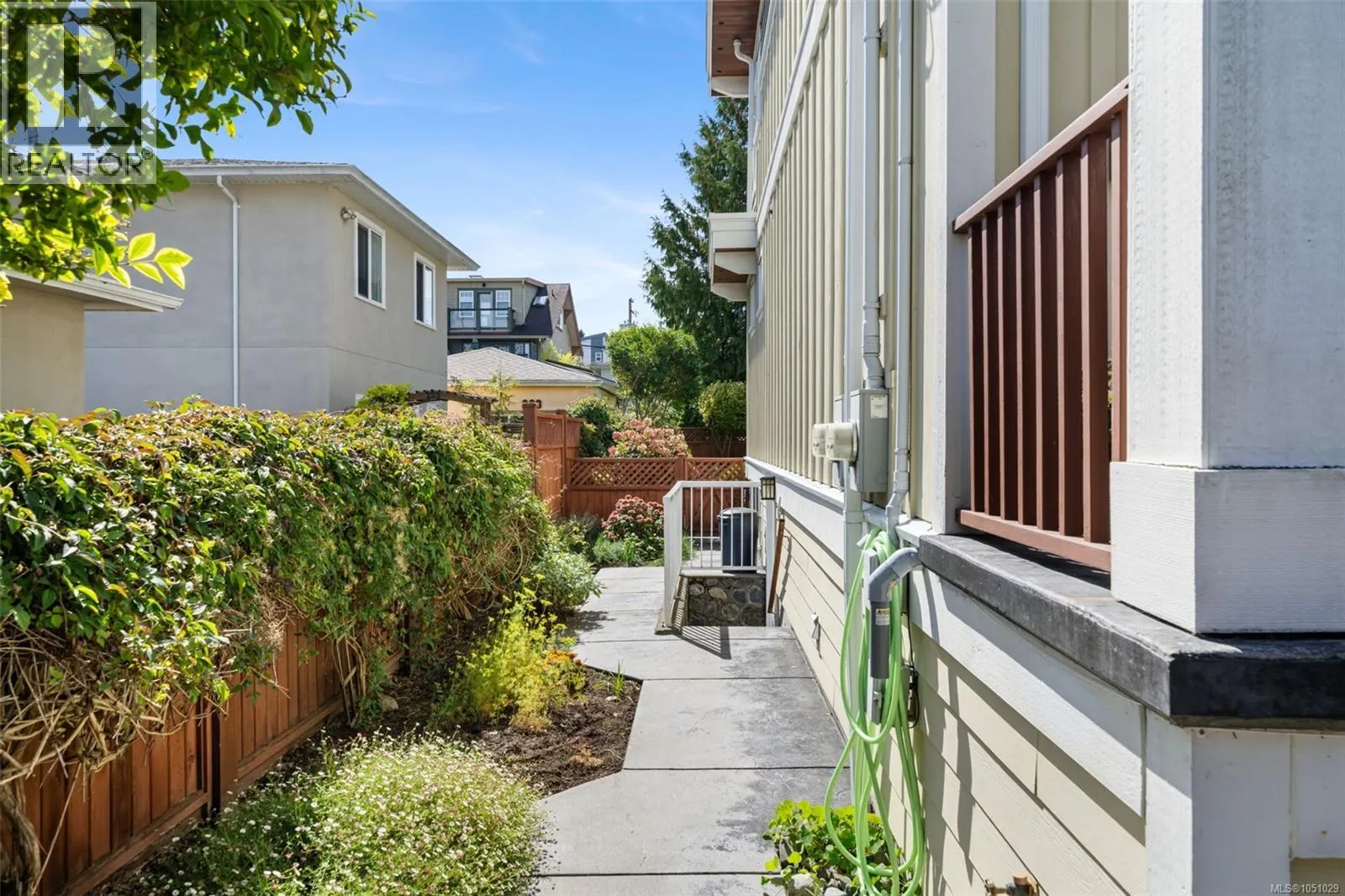 219 Michigan St