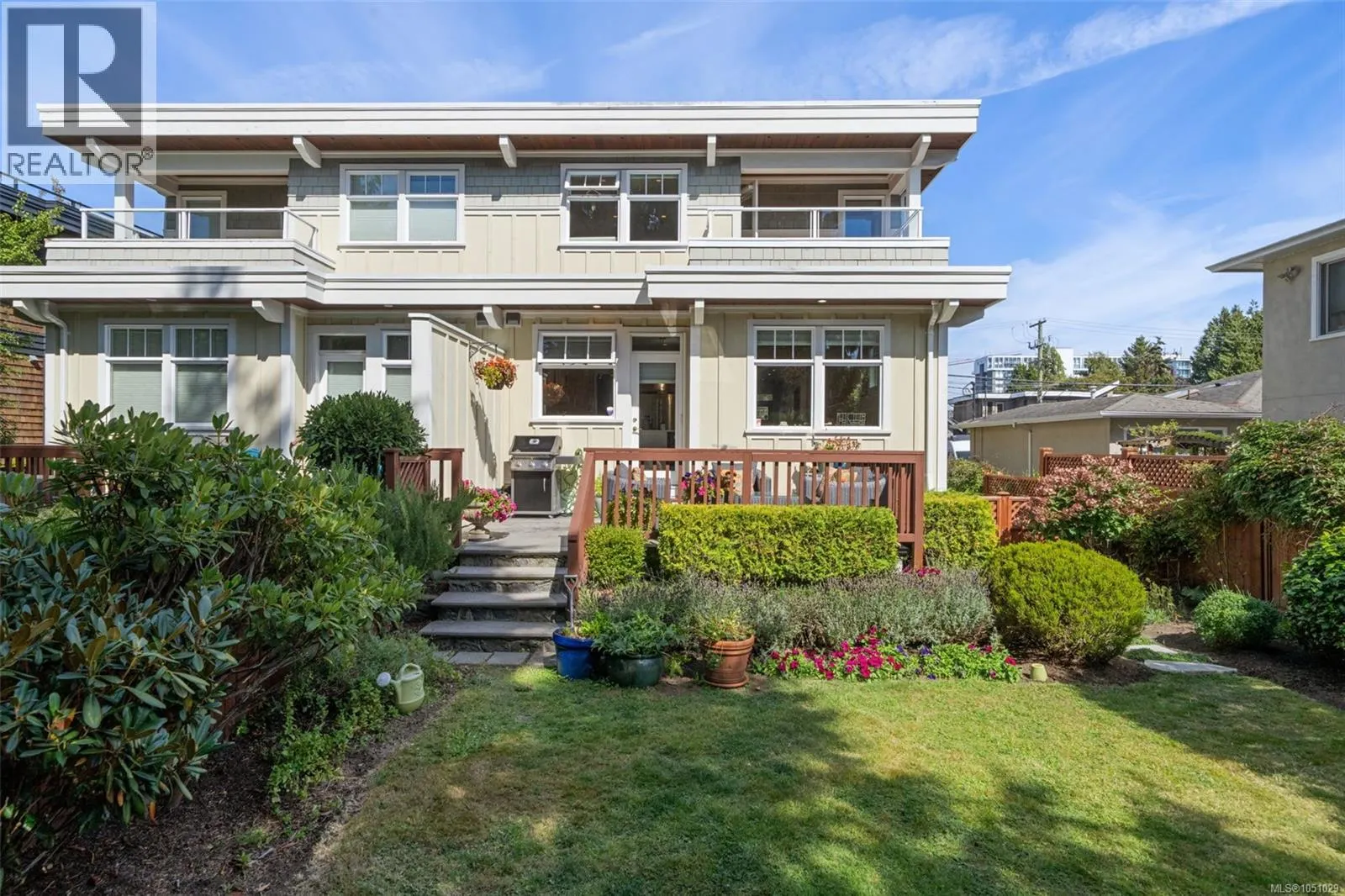 219 Michigan St