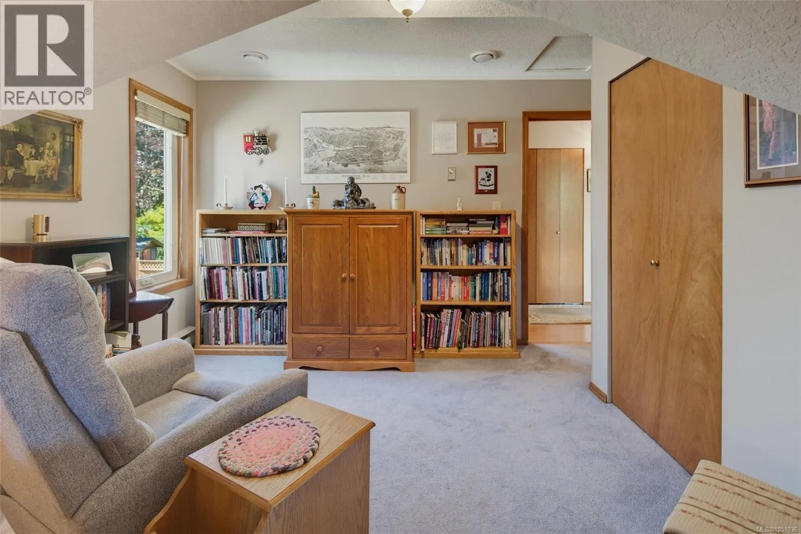 3141 Antrobus Cres