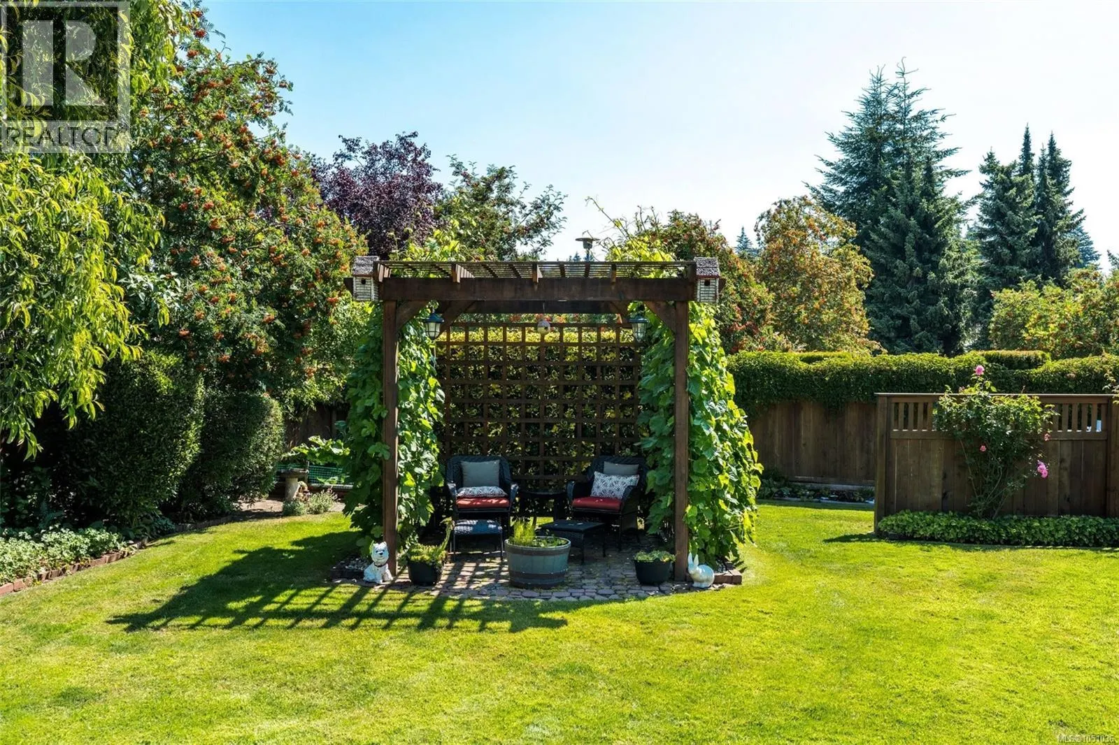 3141 Antrobus Cres