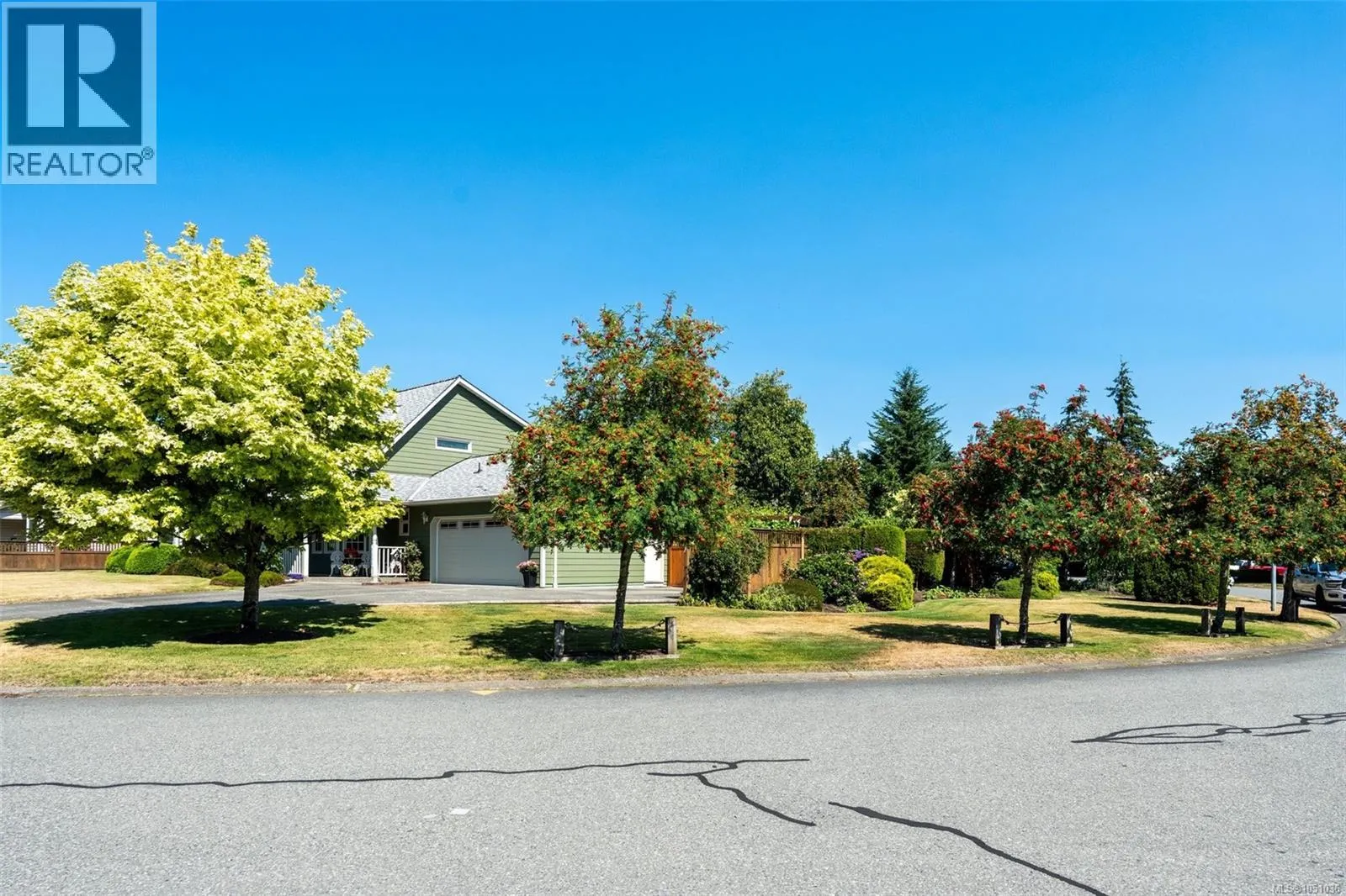 3141 Antrobus Cres