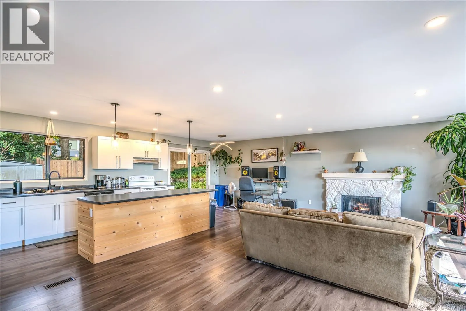 3809 Morris Pl