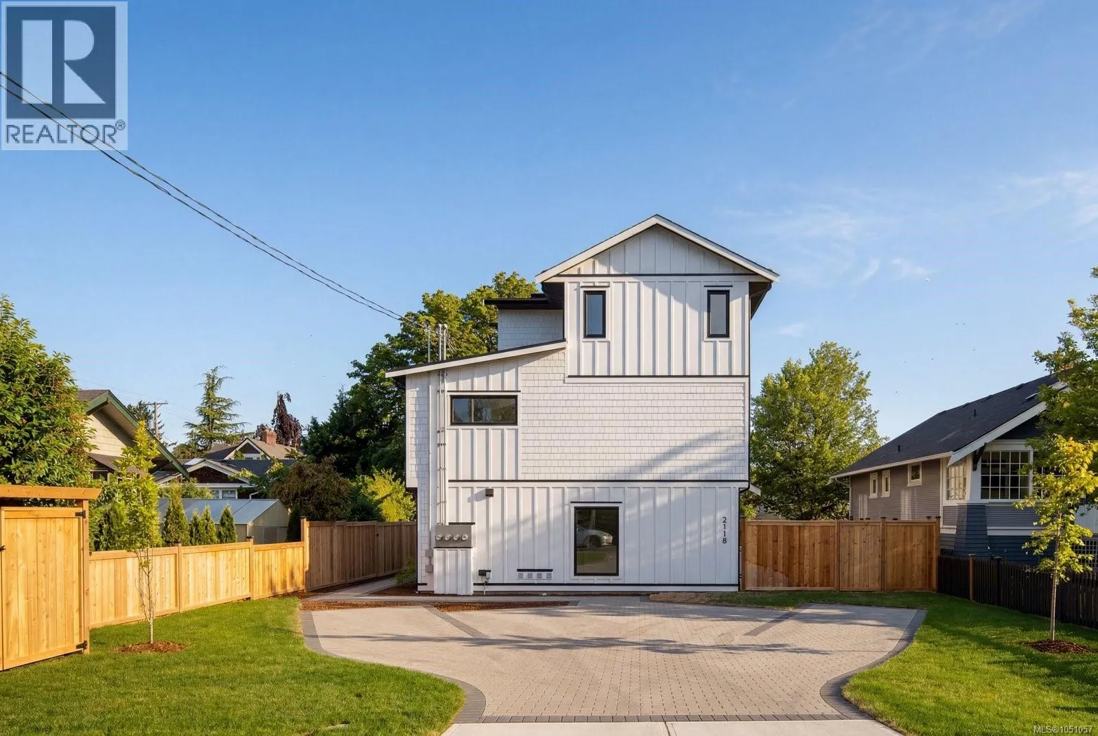 3 2118 Pentland Rd