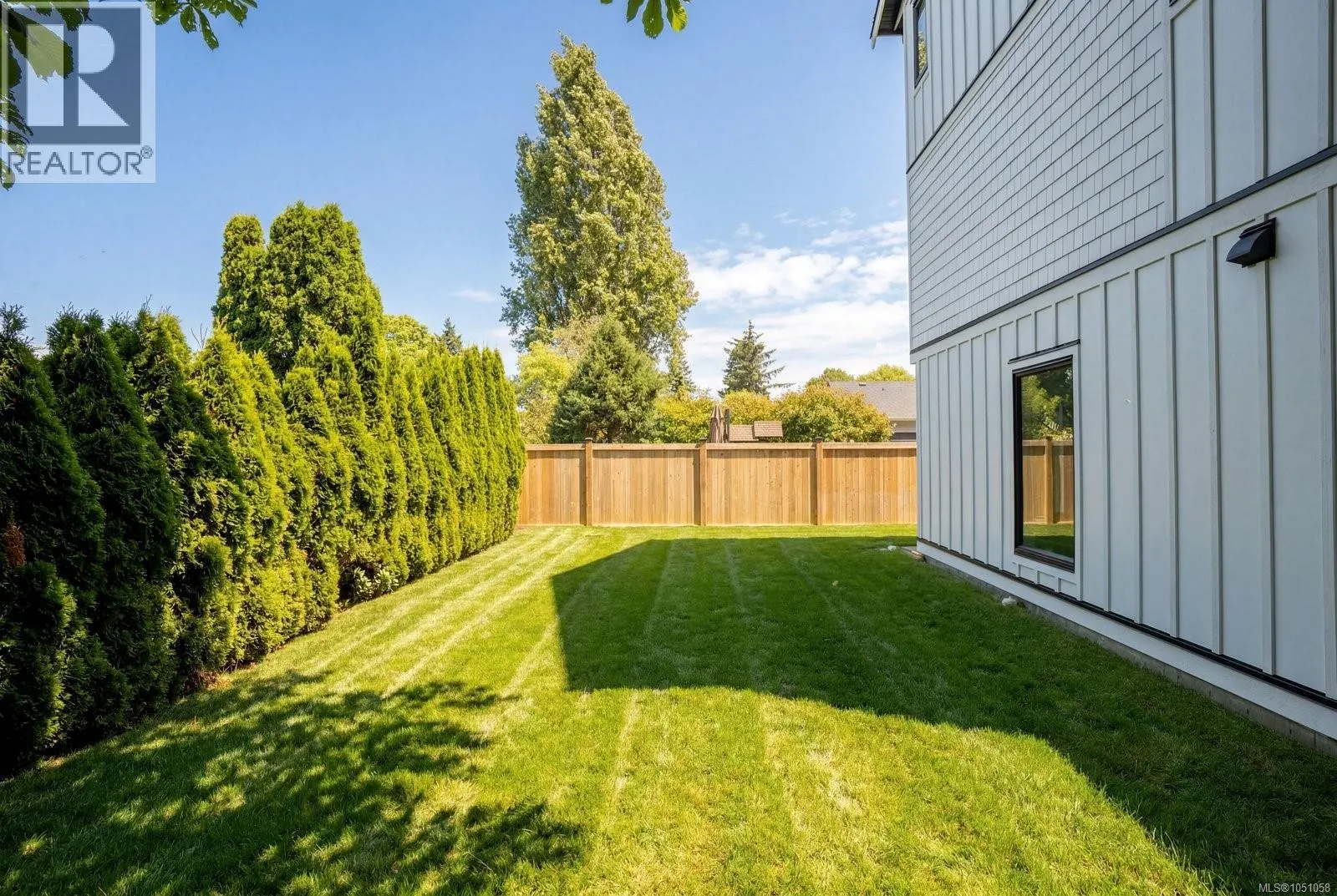 4 2118 Pentland Rd