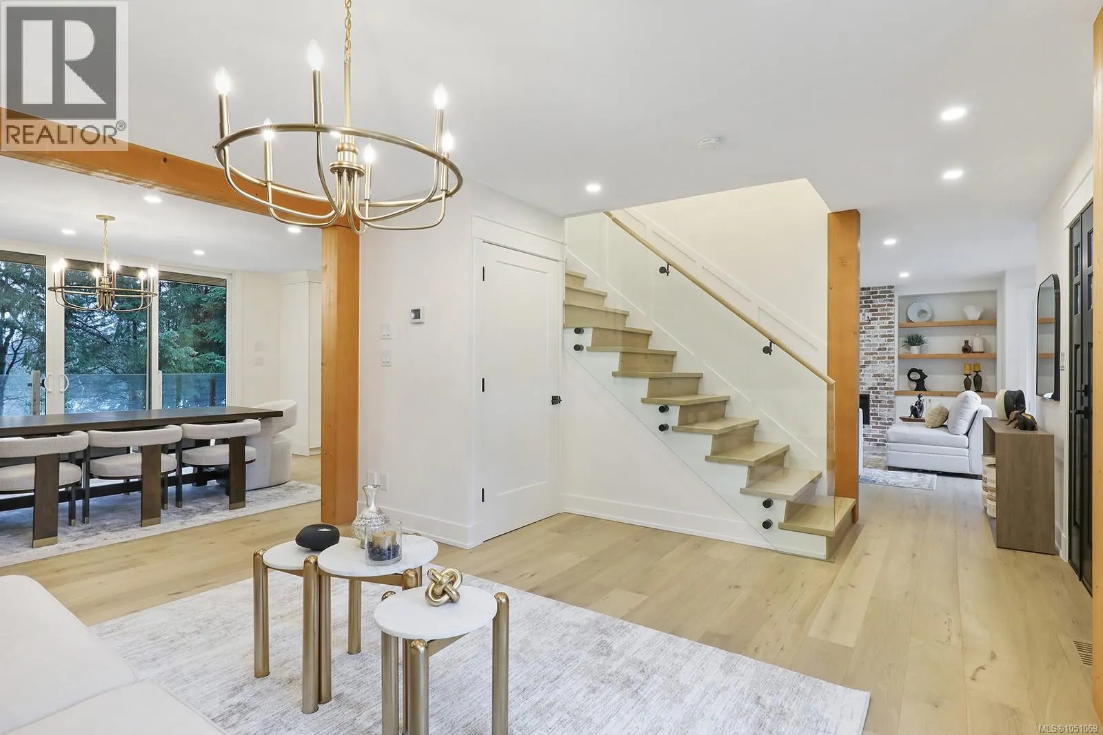 177 Sunningdale Rd E