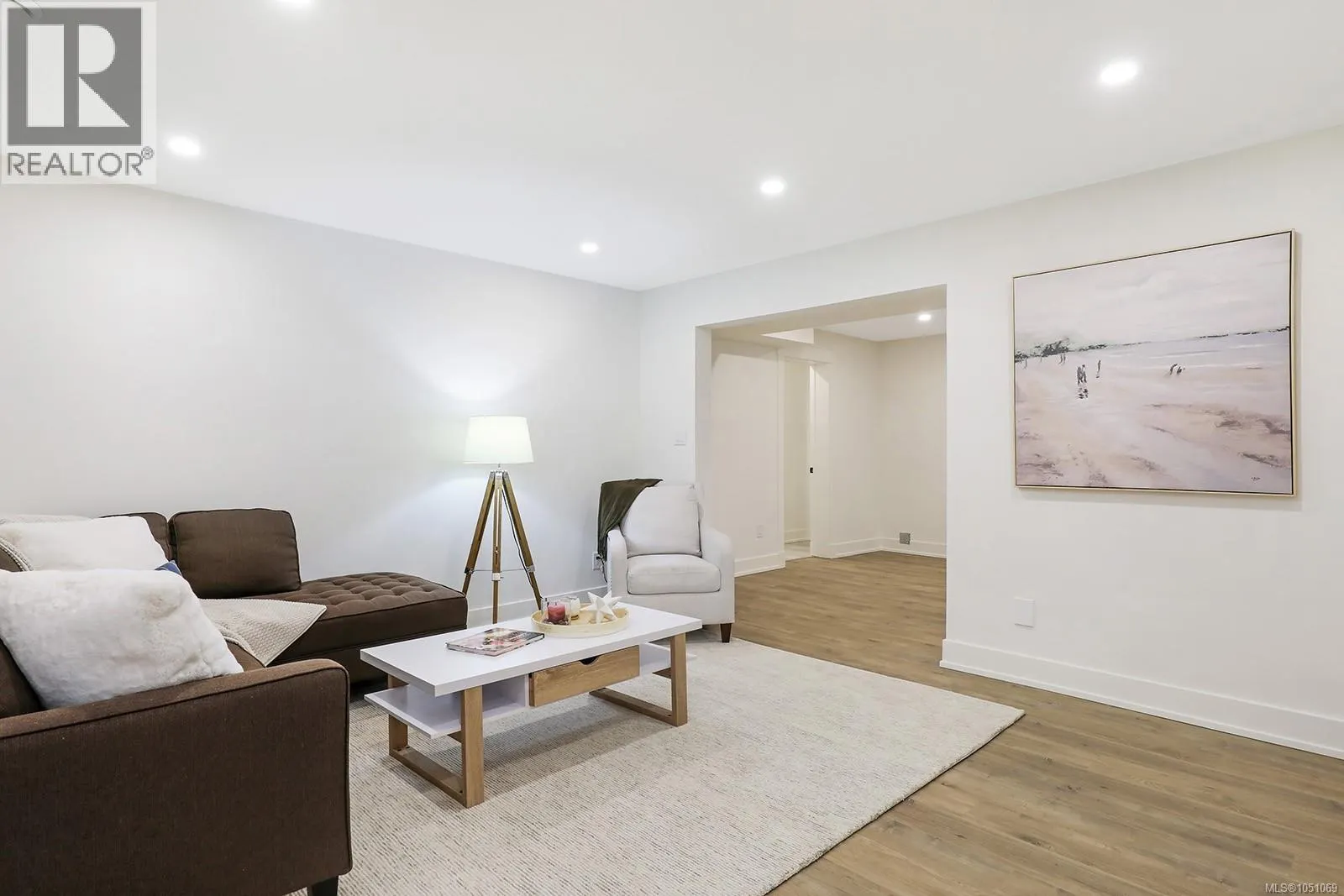 177 Sunningdale Rd E
