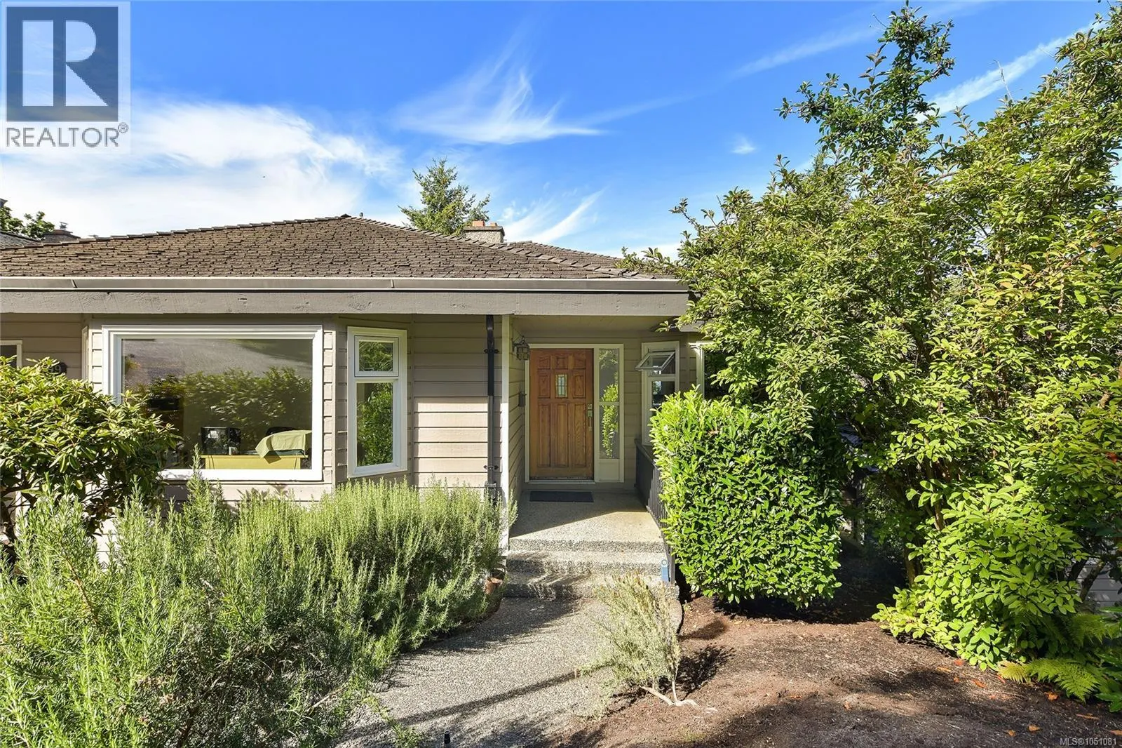 109 2829 Arbutus Rd