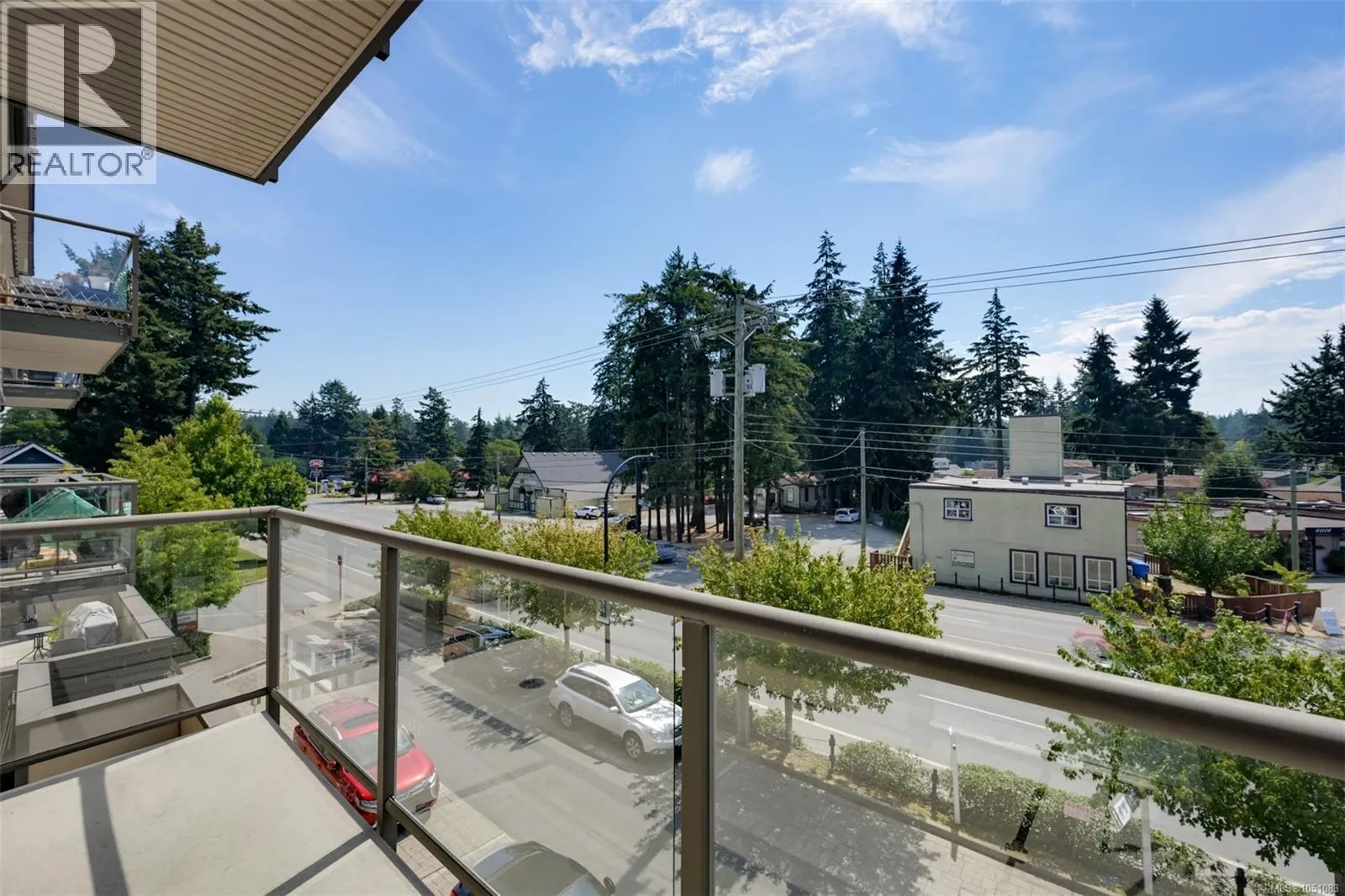 305 2220 Sooke Rd