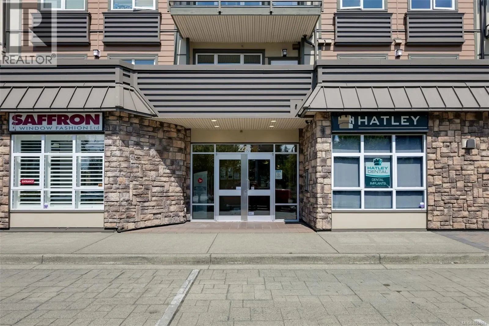 305 2220 Sooke Rd
