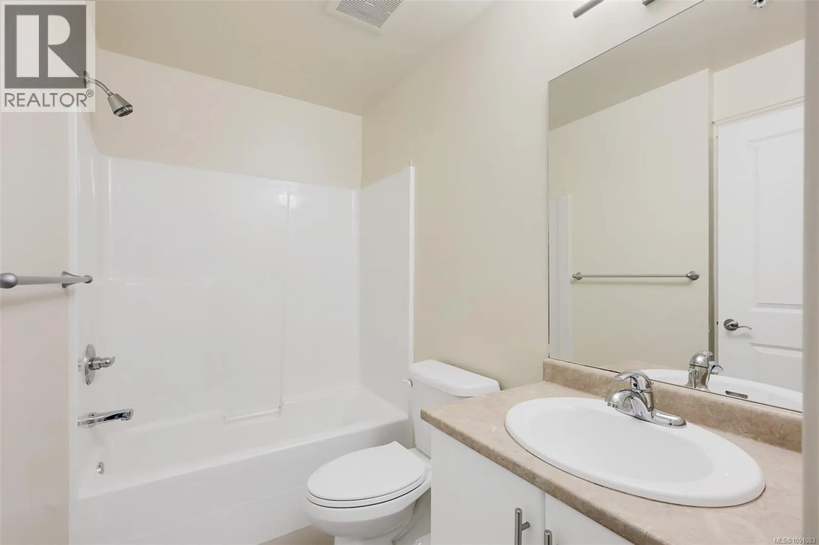 305 2220 Sooke Rd