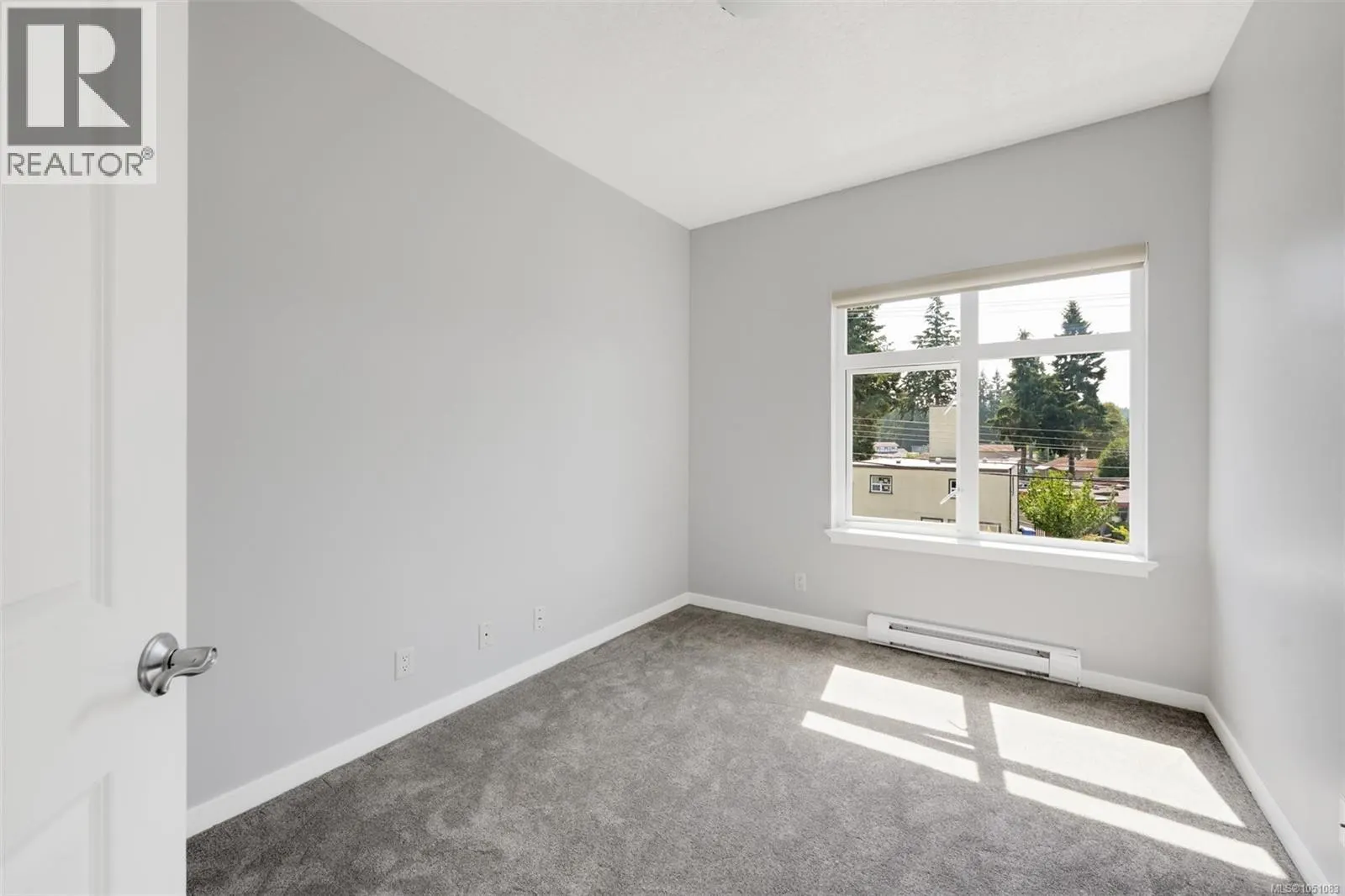 305 2220 Sooke Rd