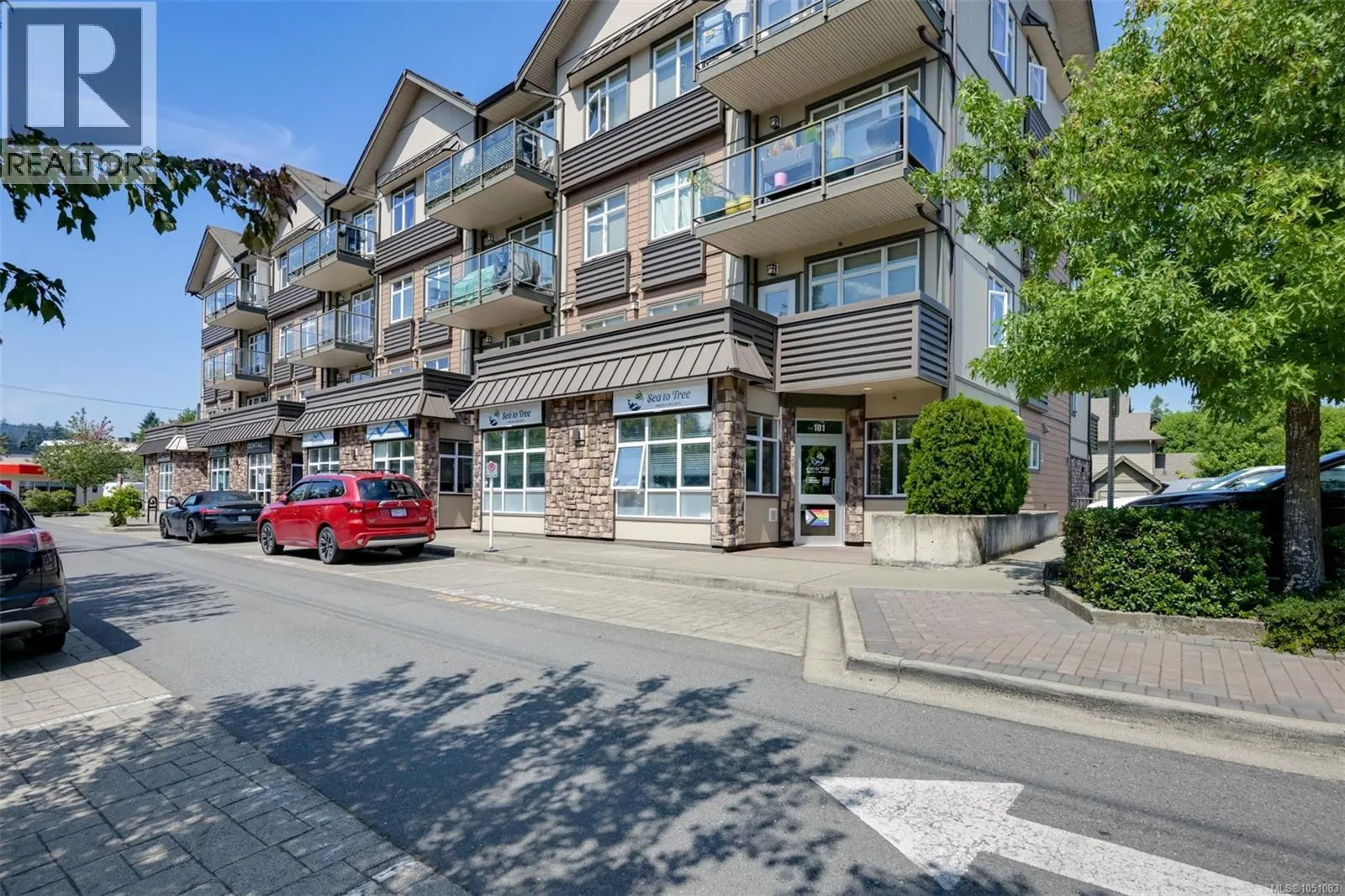 305 2220 Sooke Rd