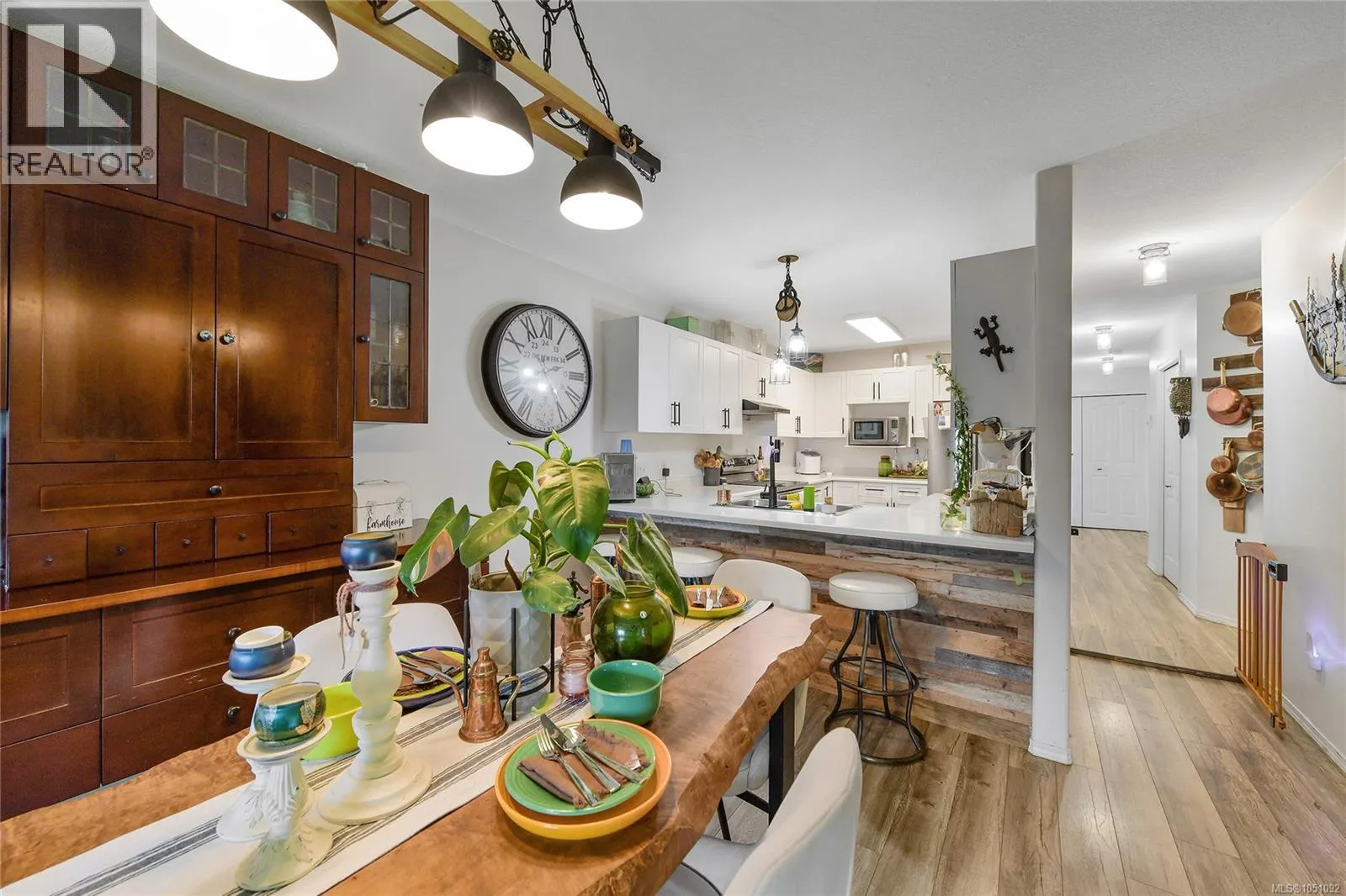21 7070 West Saanich Rd