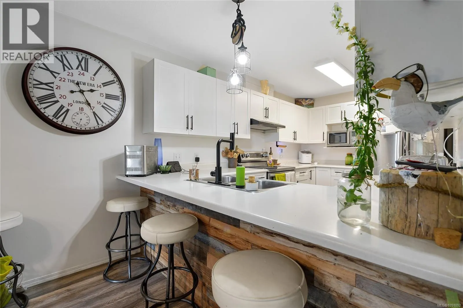 21 7070 West Saanich Rd