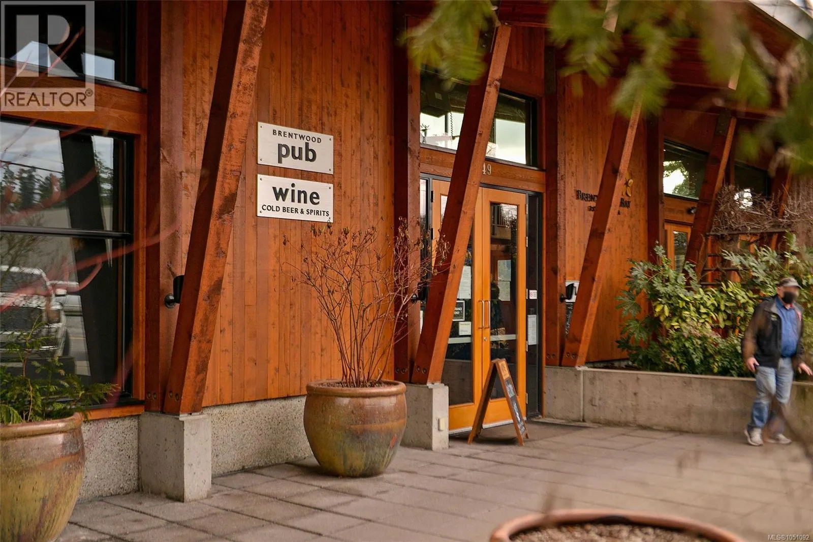 21 7070 West Saanich Rd