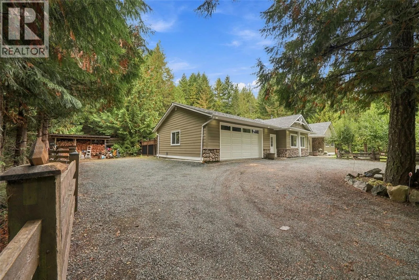 1580 Meadowood Way