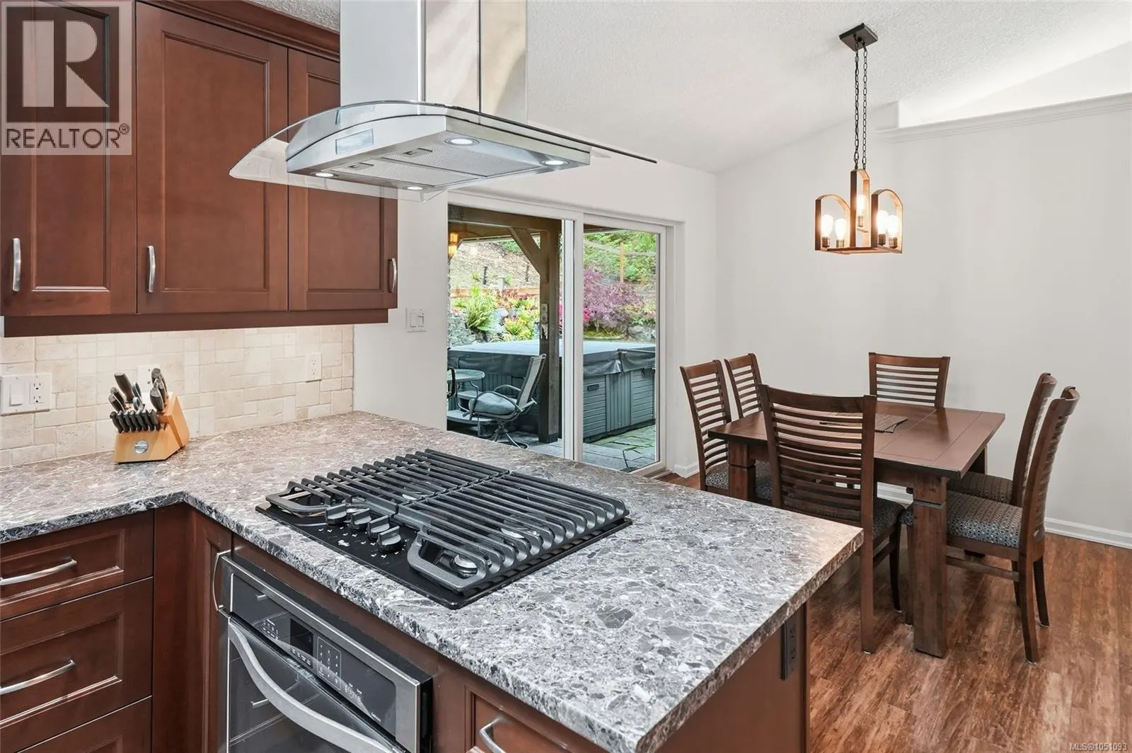1580 Meadowood Way