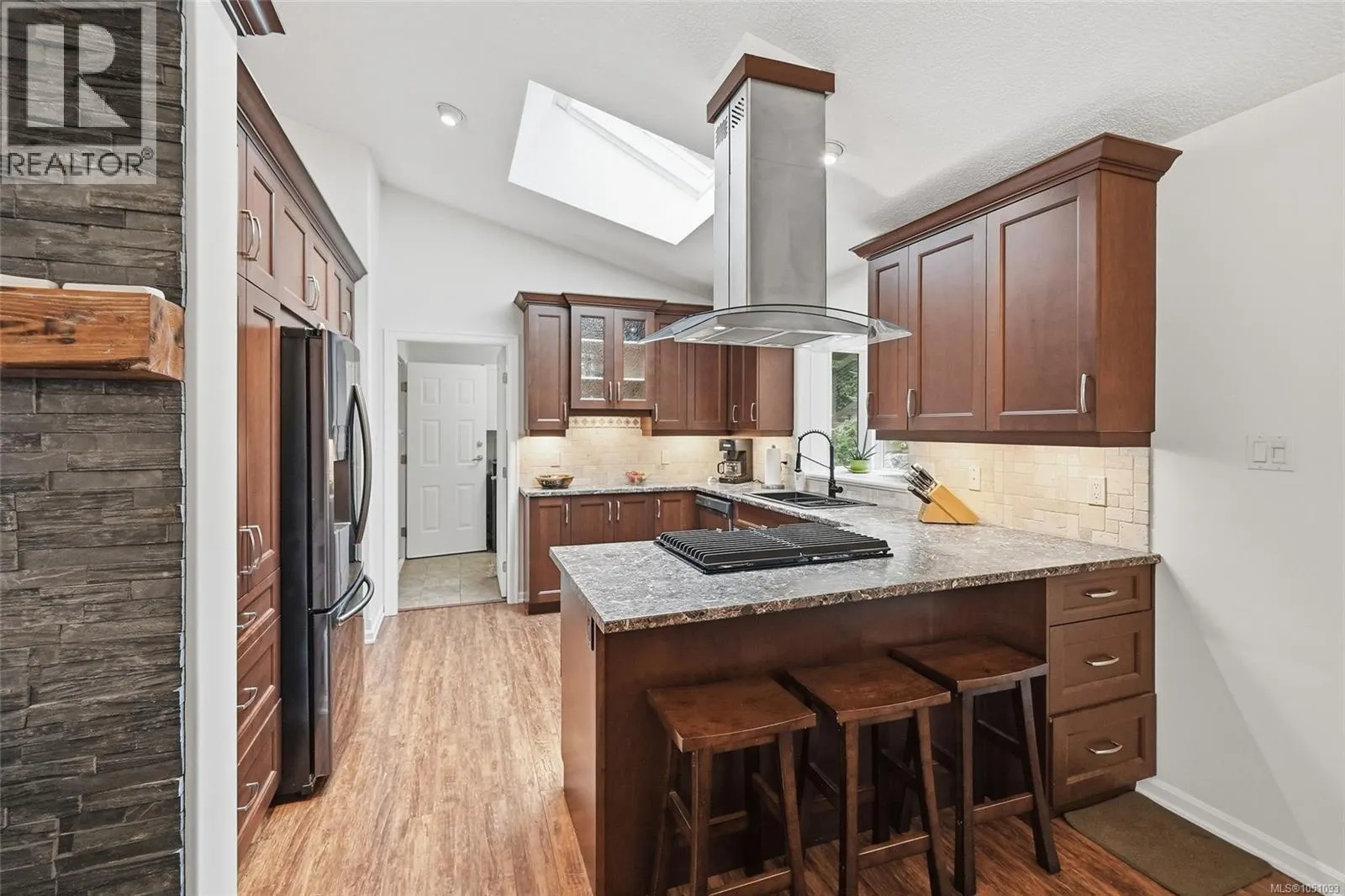 1580 Meadowood Way