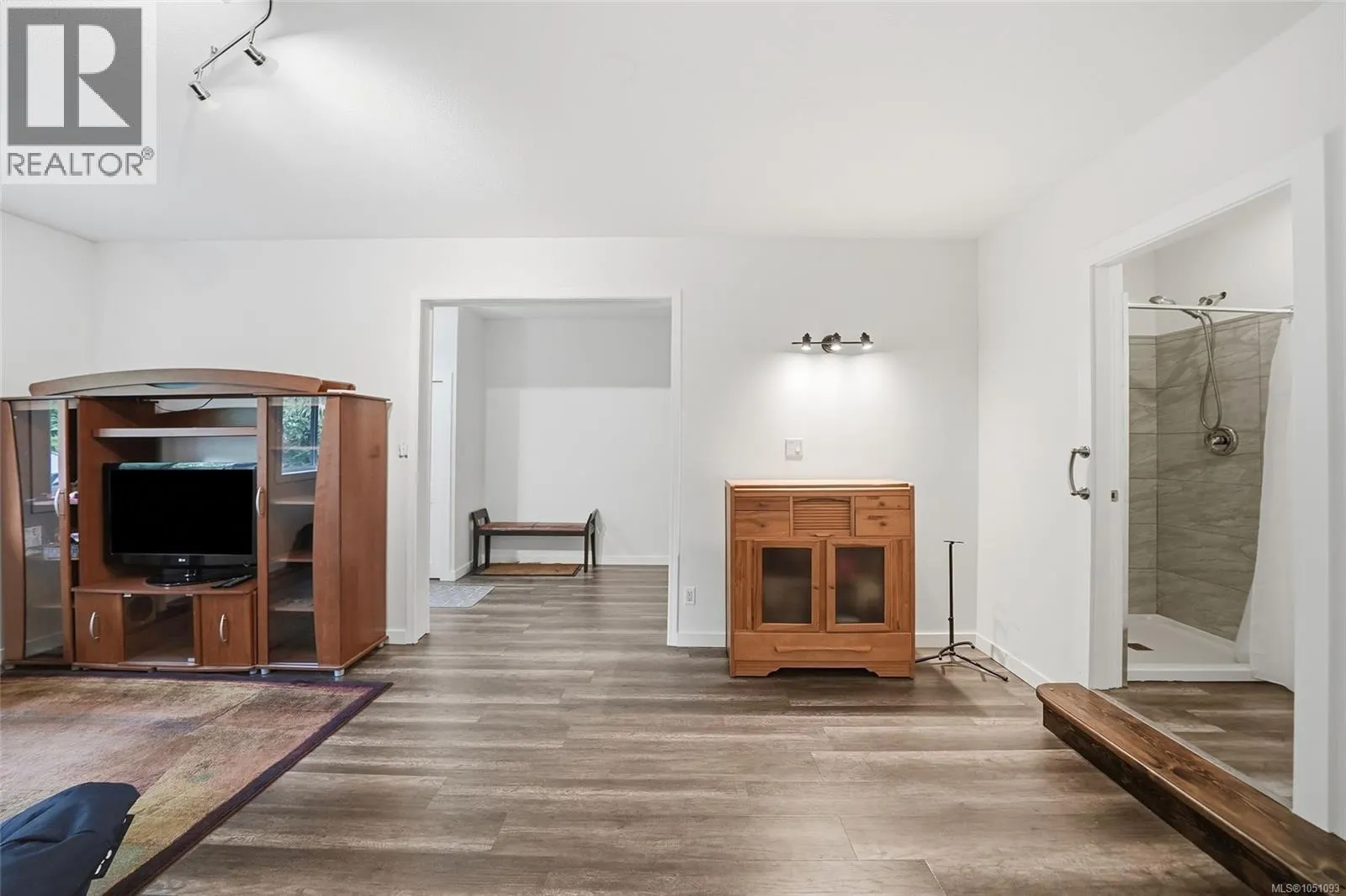 1580 Meadowood Way