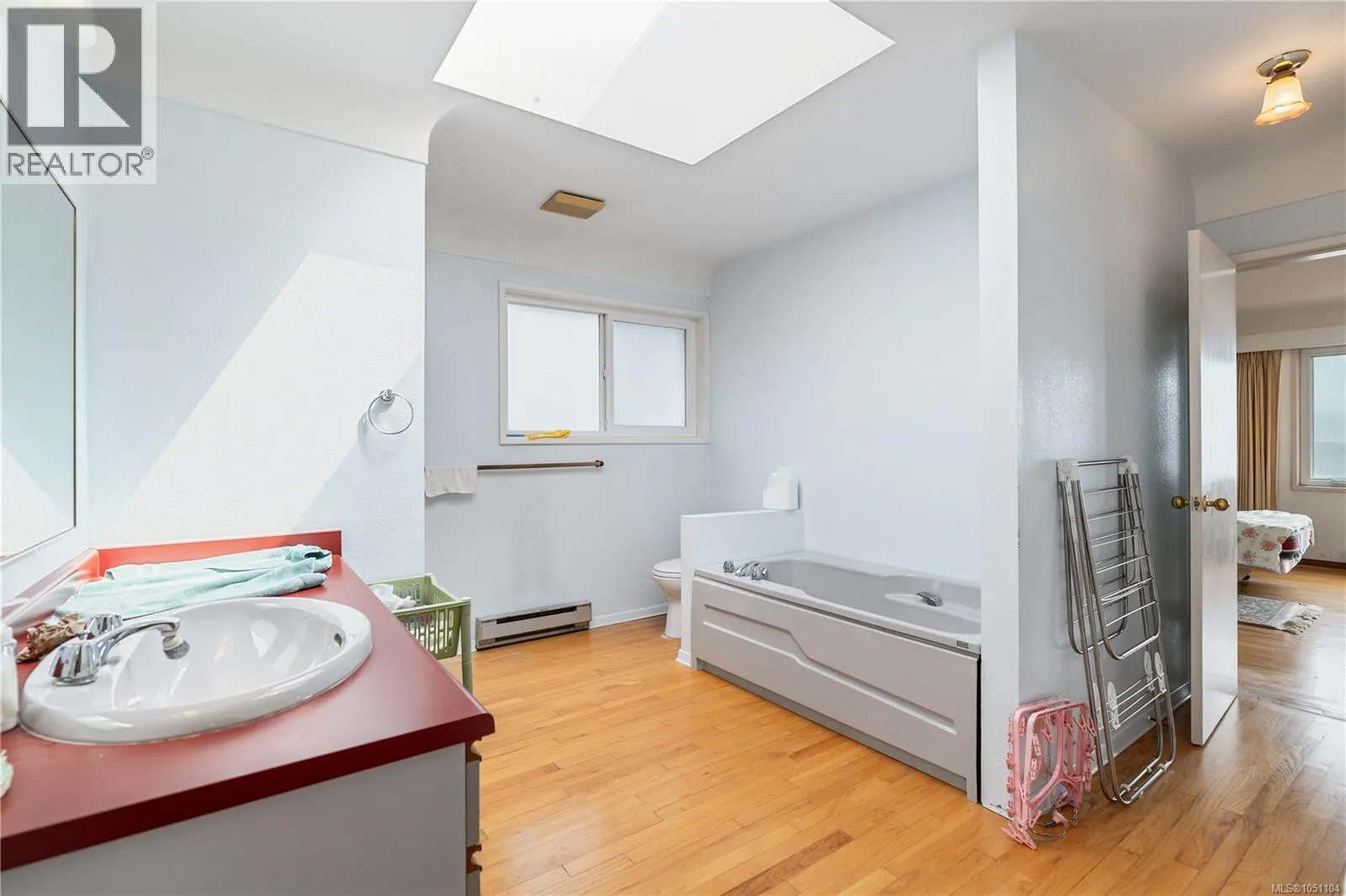 2168 Esplanade