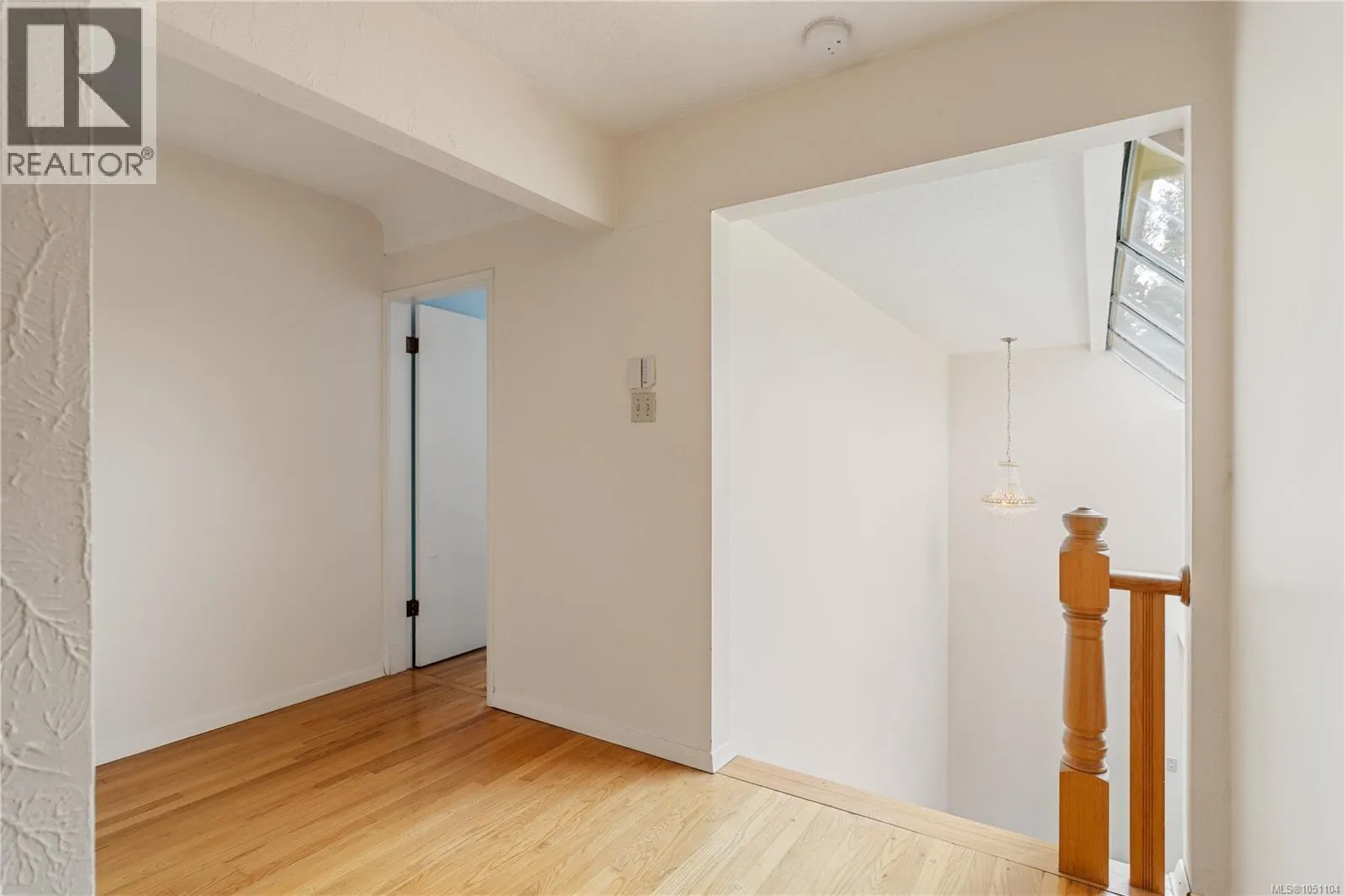 2168 Esplanade