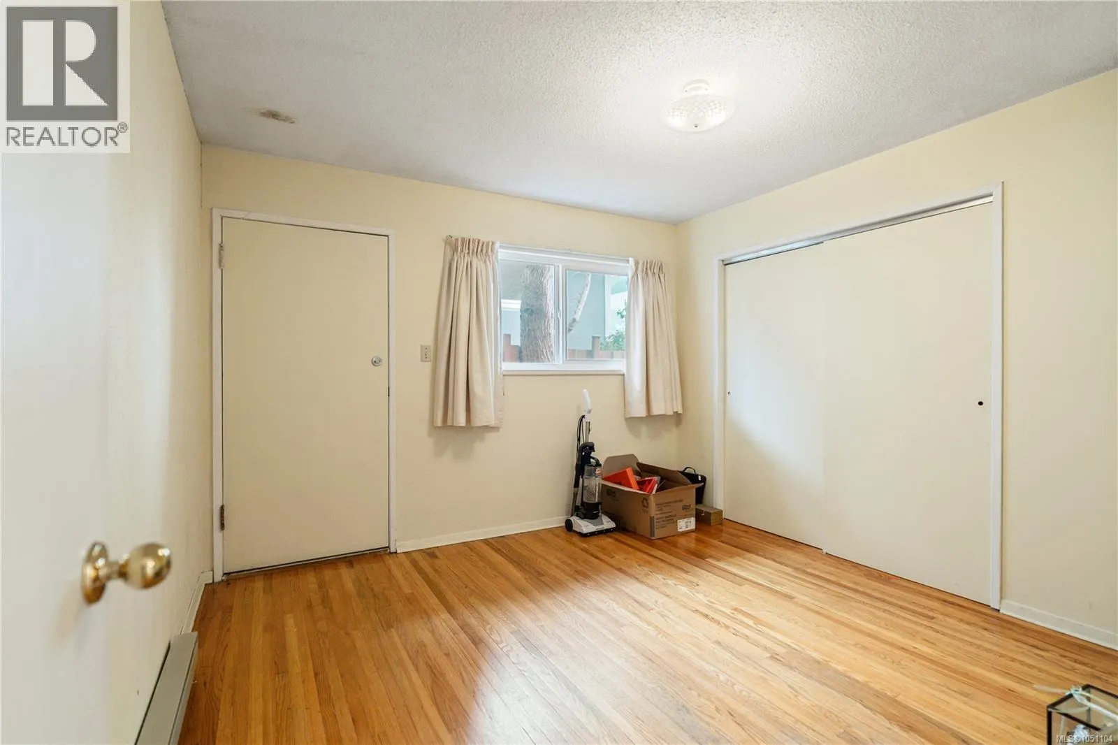 2168 Esplanade