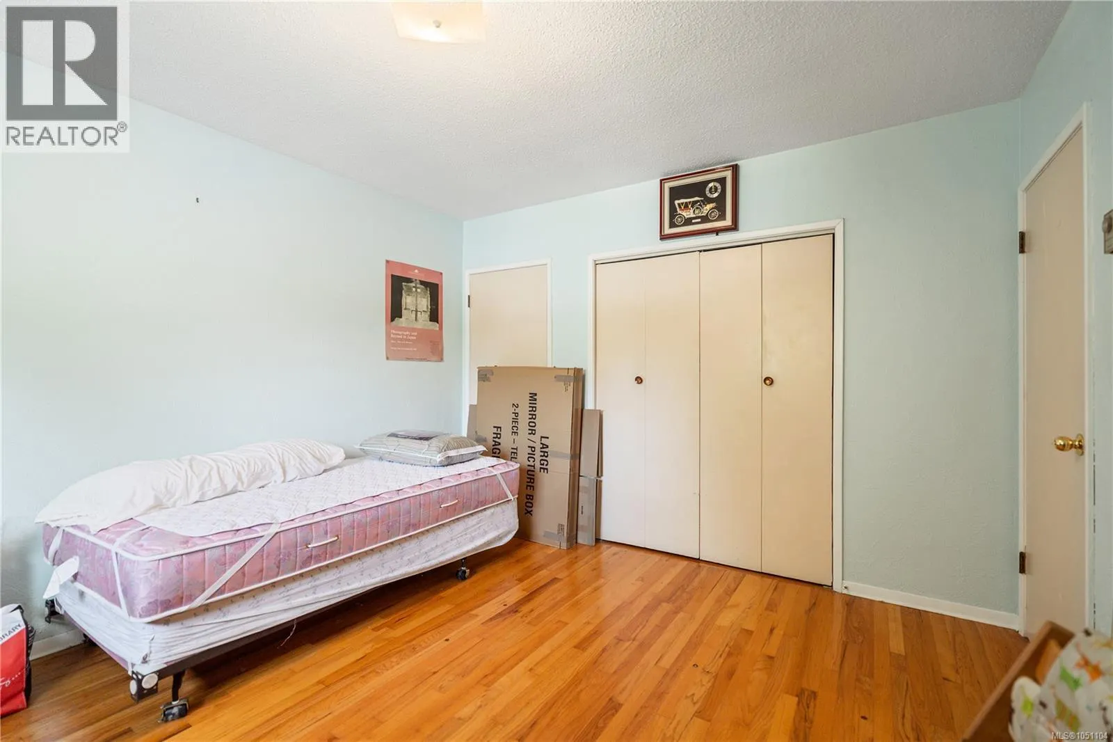2168 Esplanade