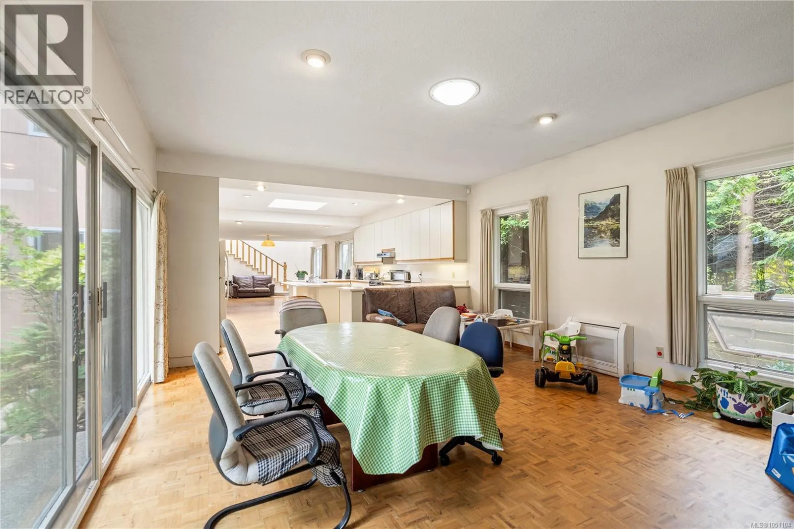 2168 Esplanade