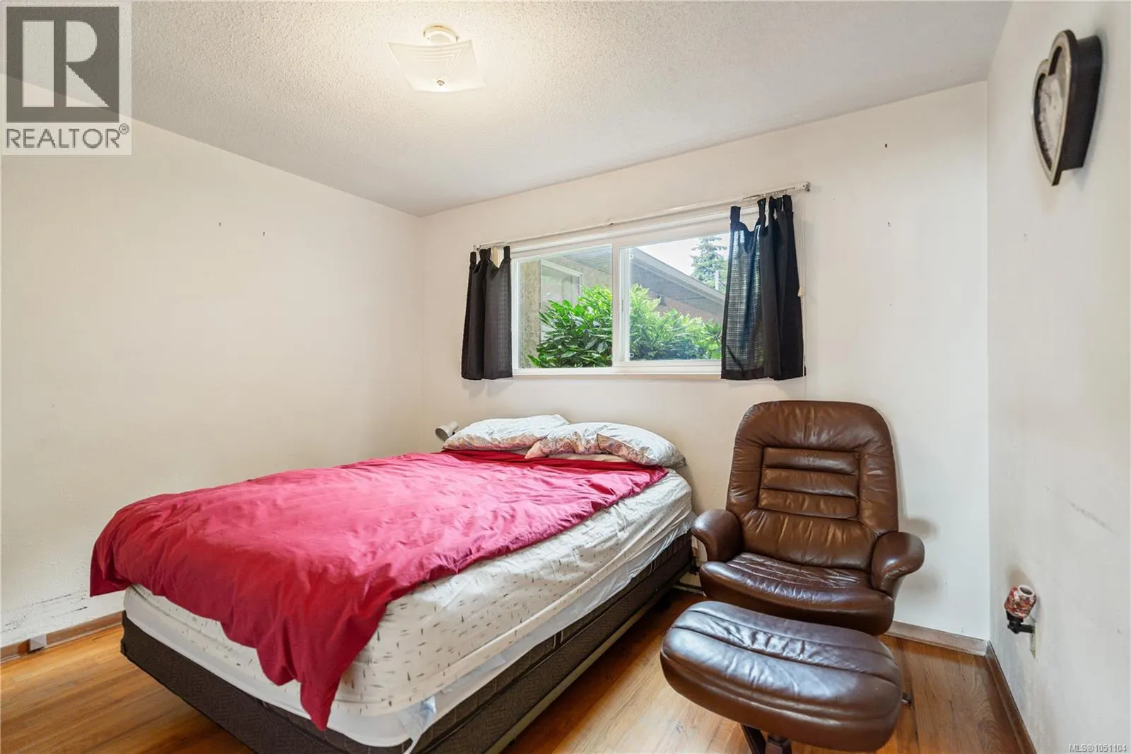 2168 Esplanade