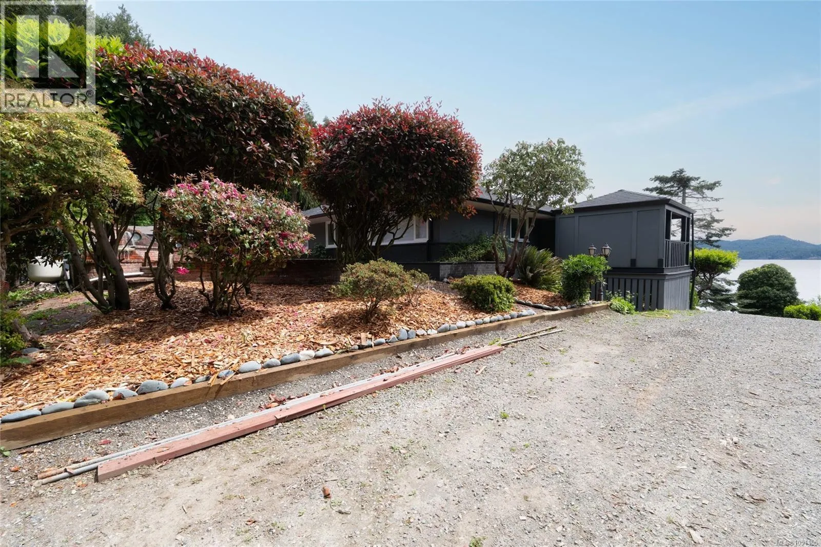 5957 Sooke Rd