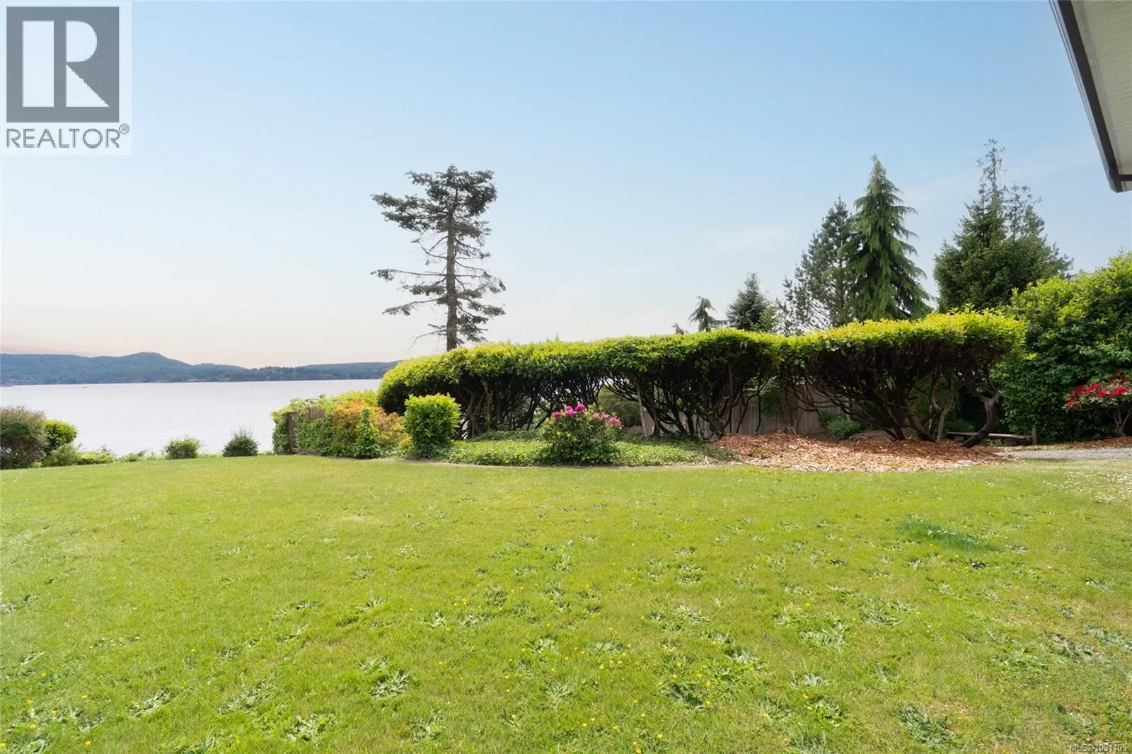 5957 Sooke Rd