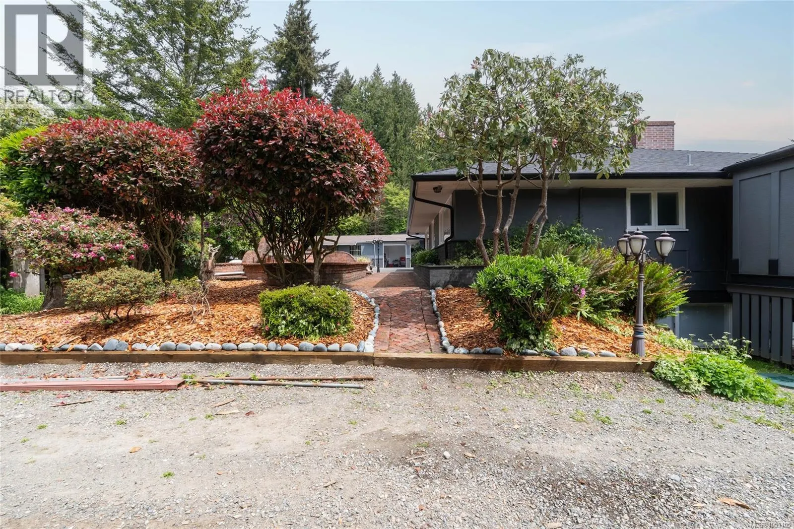 5957 Sooke Rd