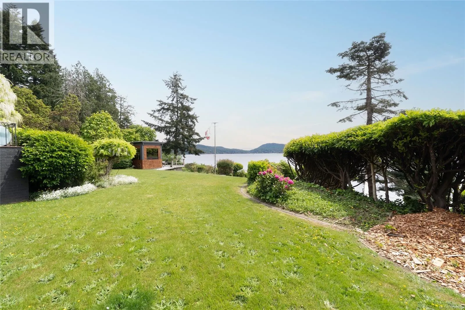 5957 Sooke Rd