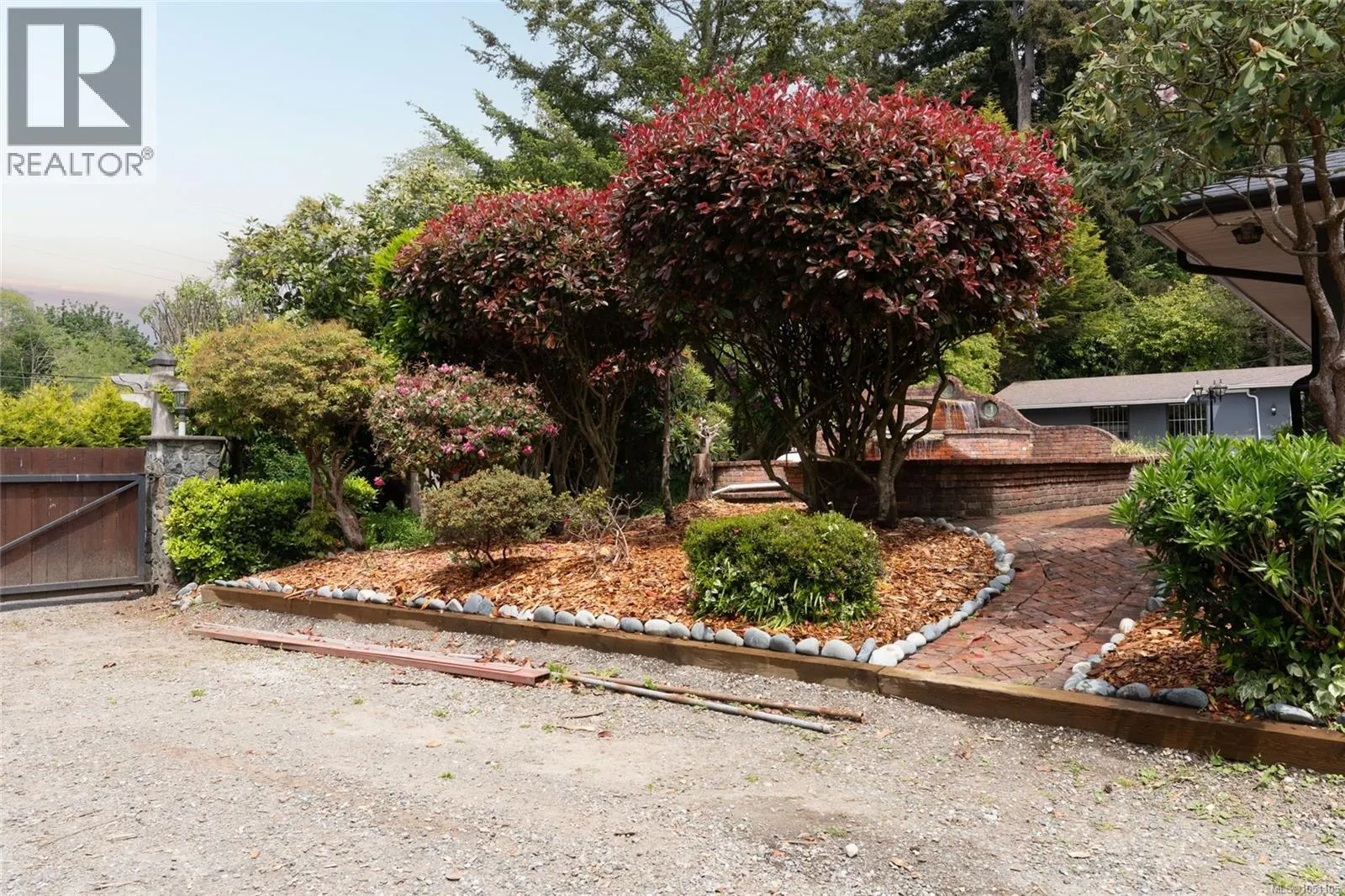 5957 Sooke Rd