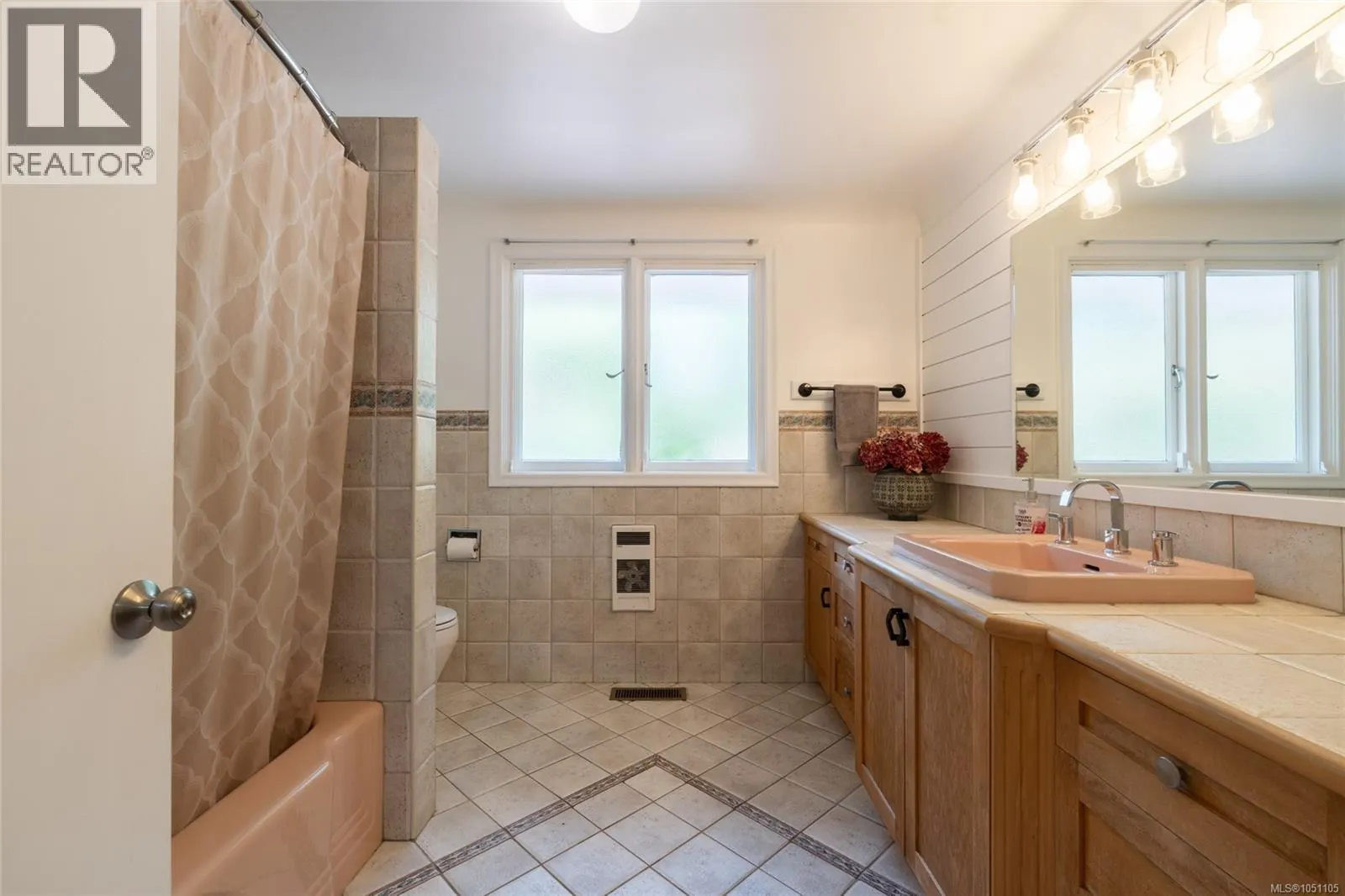 5957 Sooke Rd