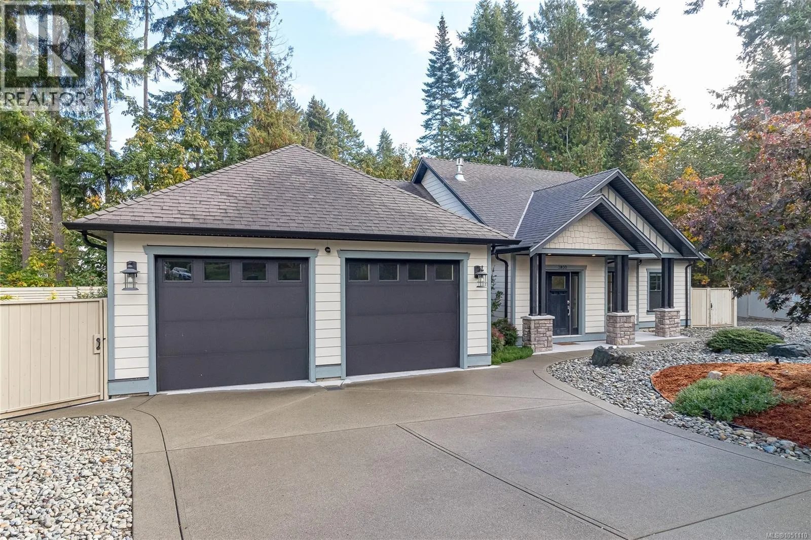 3800 Creekside Dr