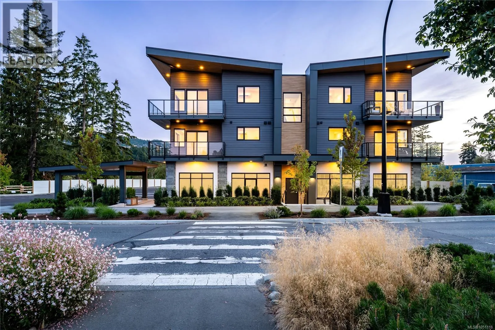 303 7181 Lantzville Rd
