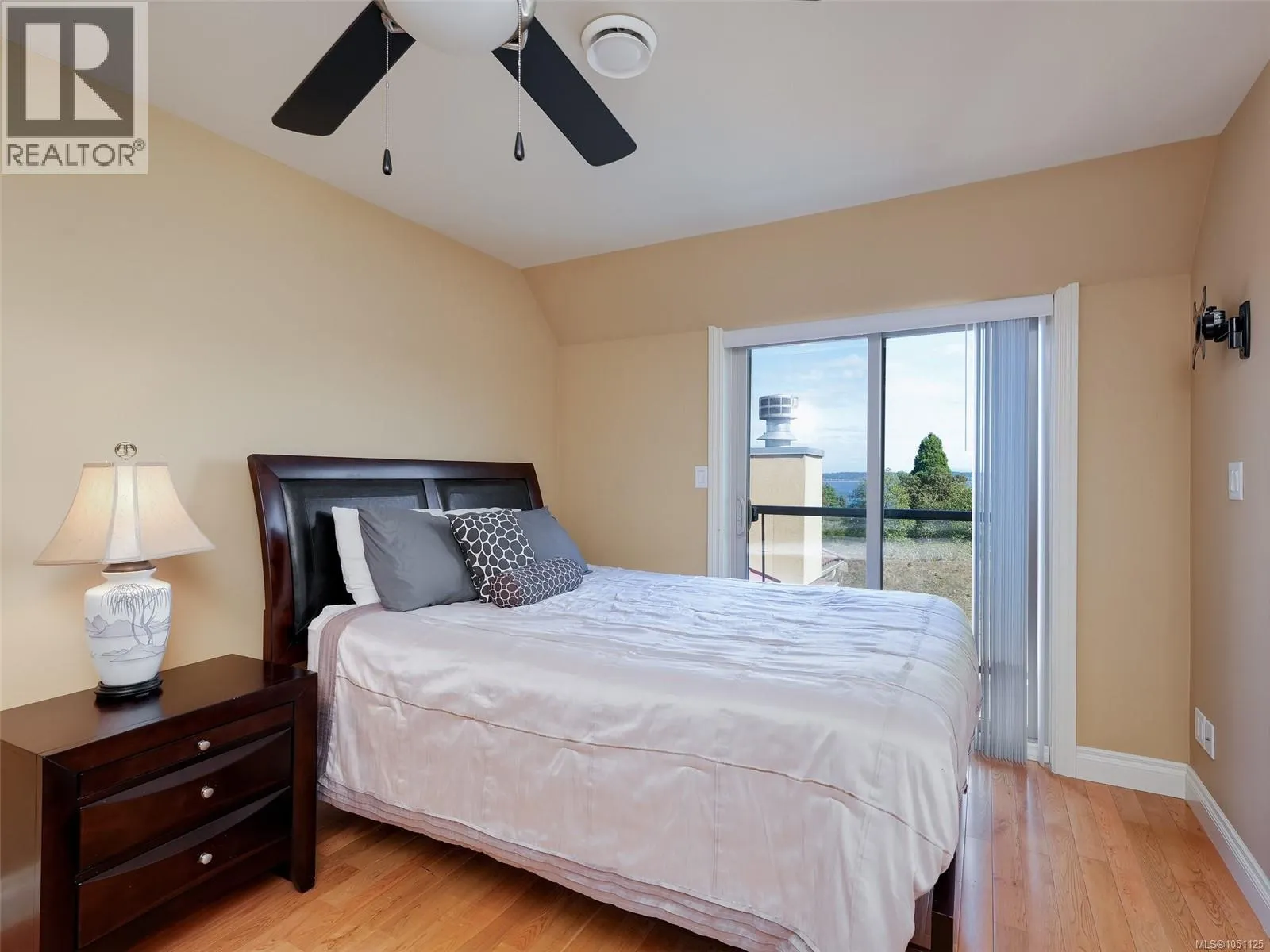 8639 Bourne Terr