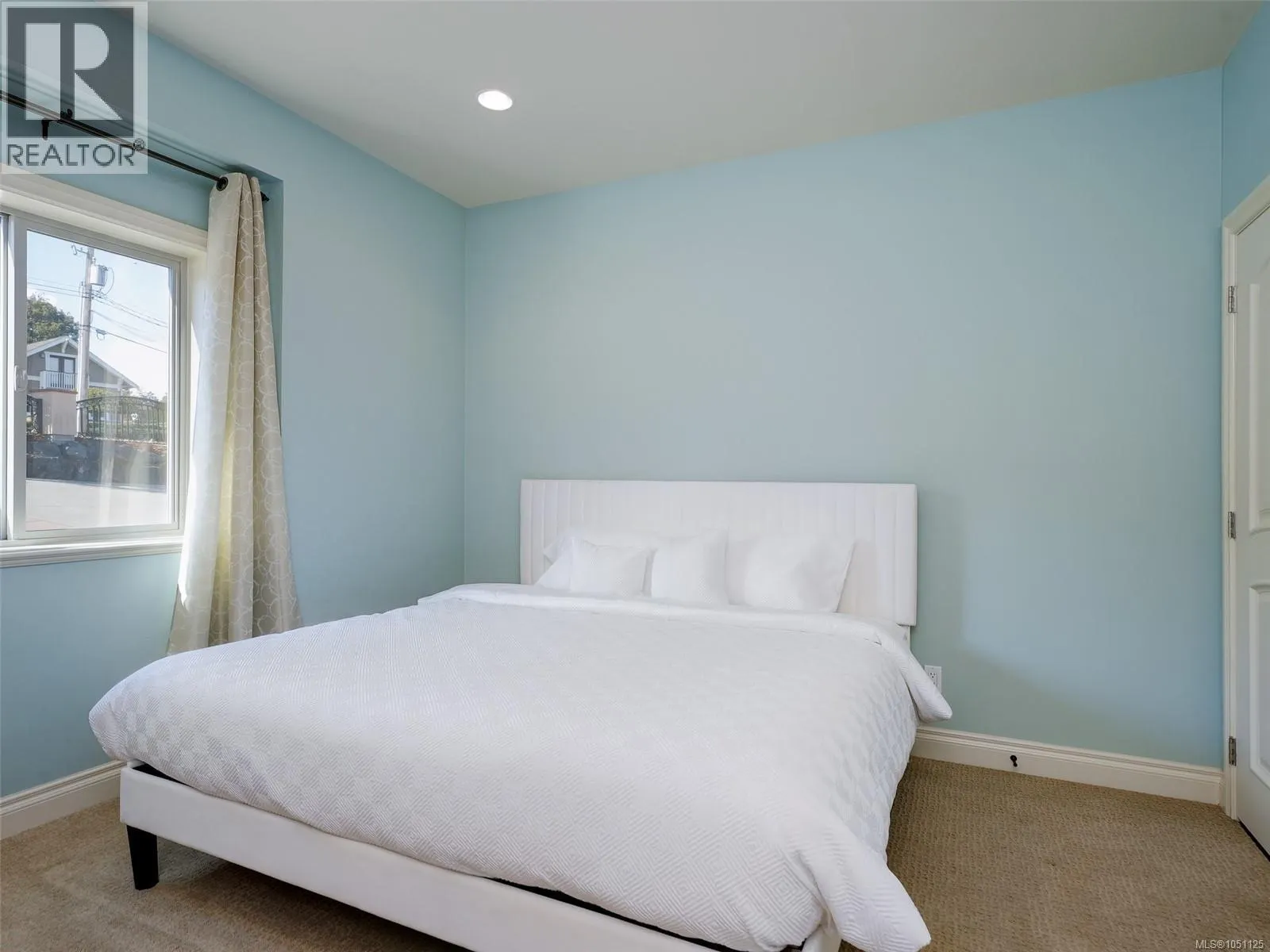 8639 Bourne Terr