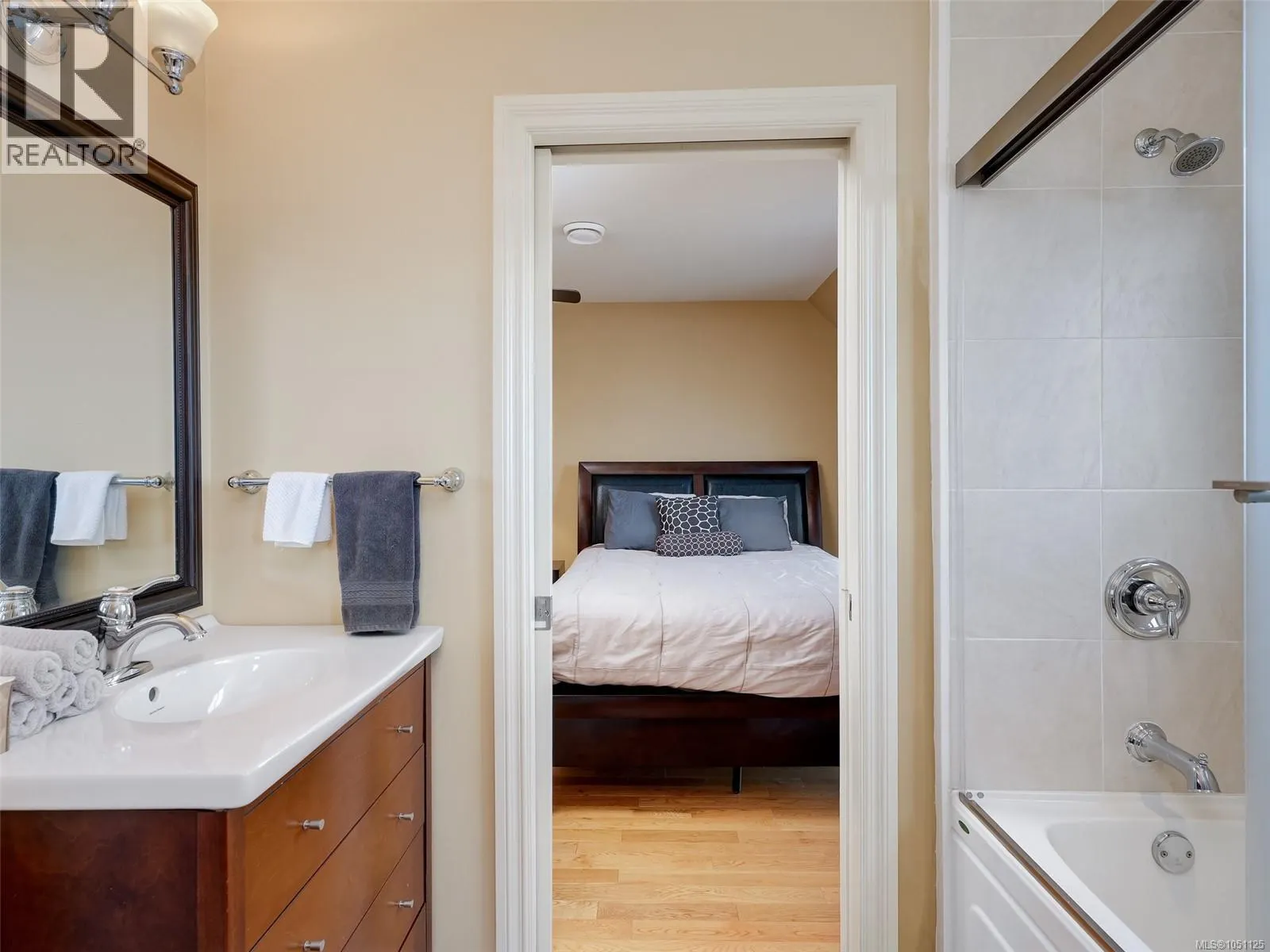 8639 Bourne Terr