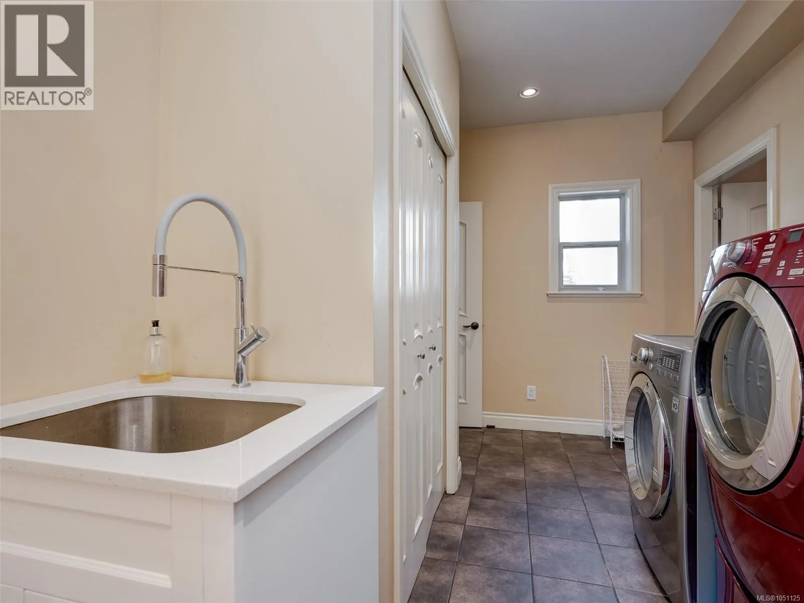 8639 Bourne Terr