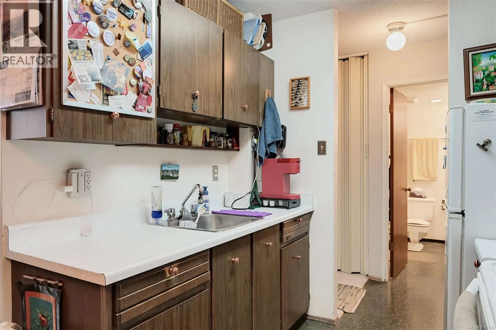 1803 647 Michigan St