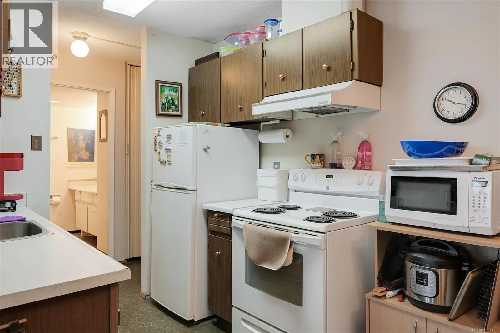 1803 647 Michigan St