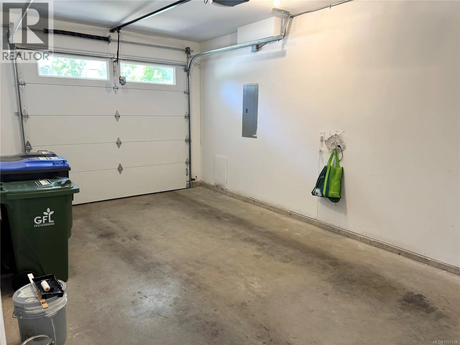 105 5160 Hammond Bay Rd