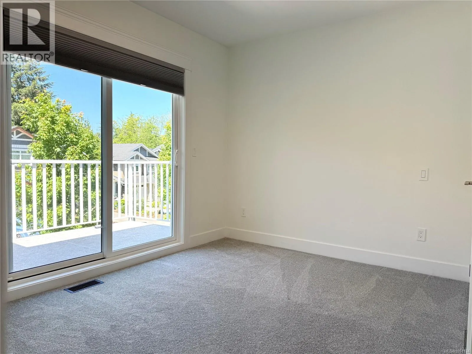 105 5160 Hammond Bay Rd