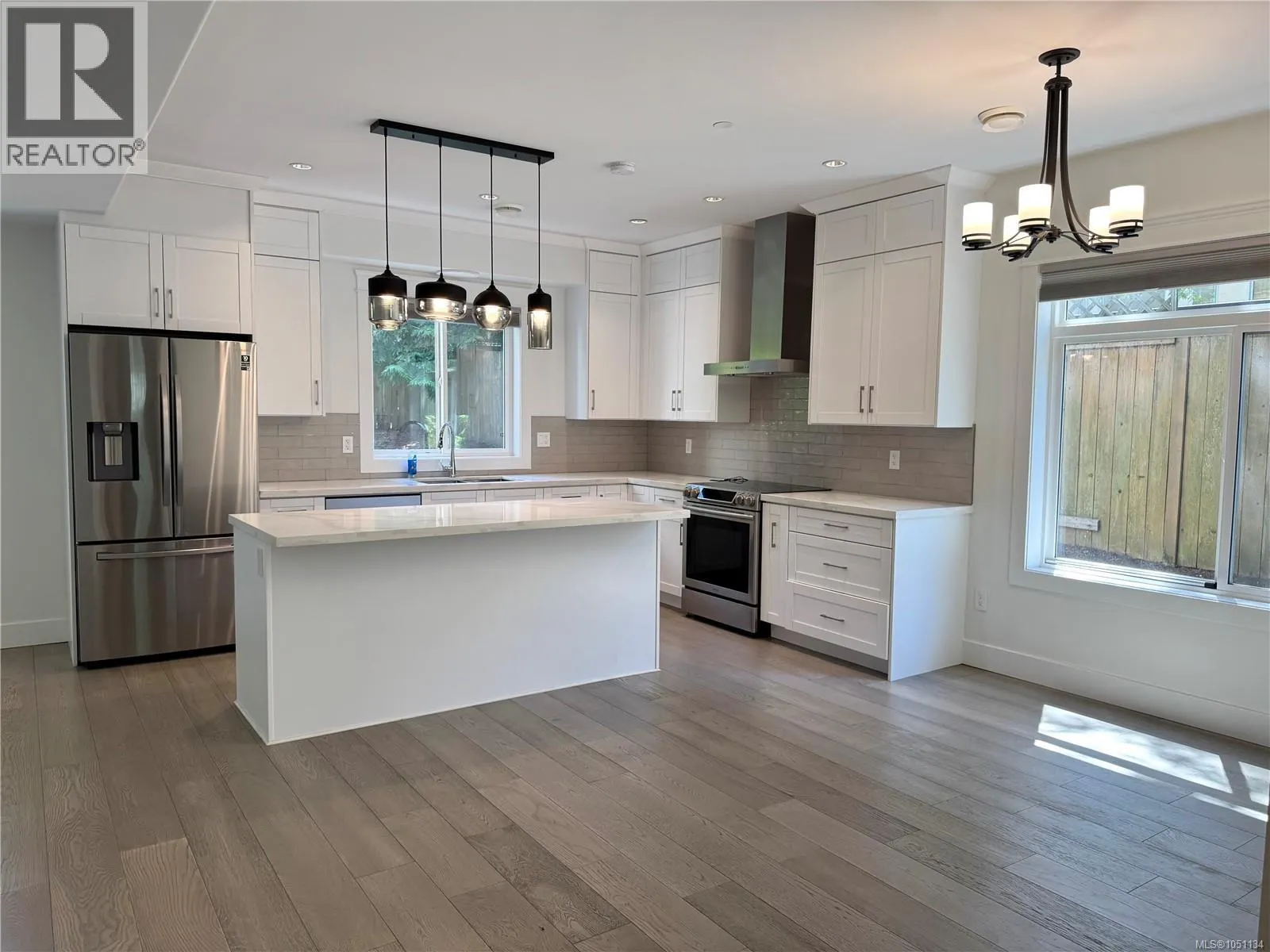 105 5160 Hammond Bay Rd