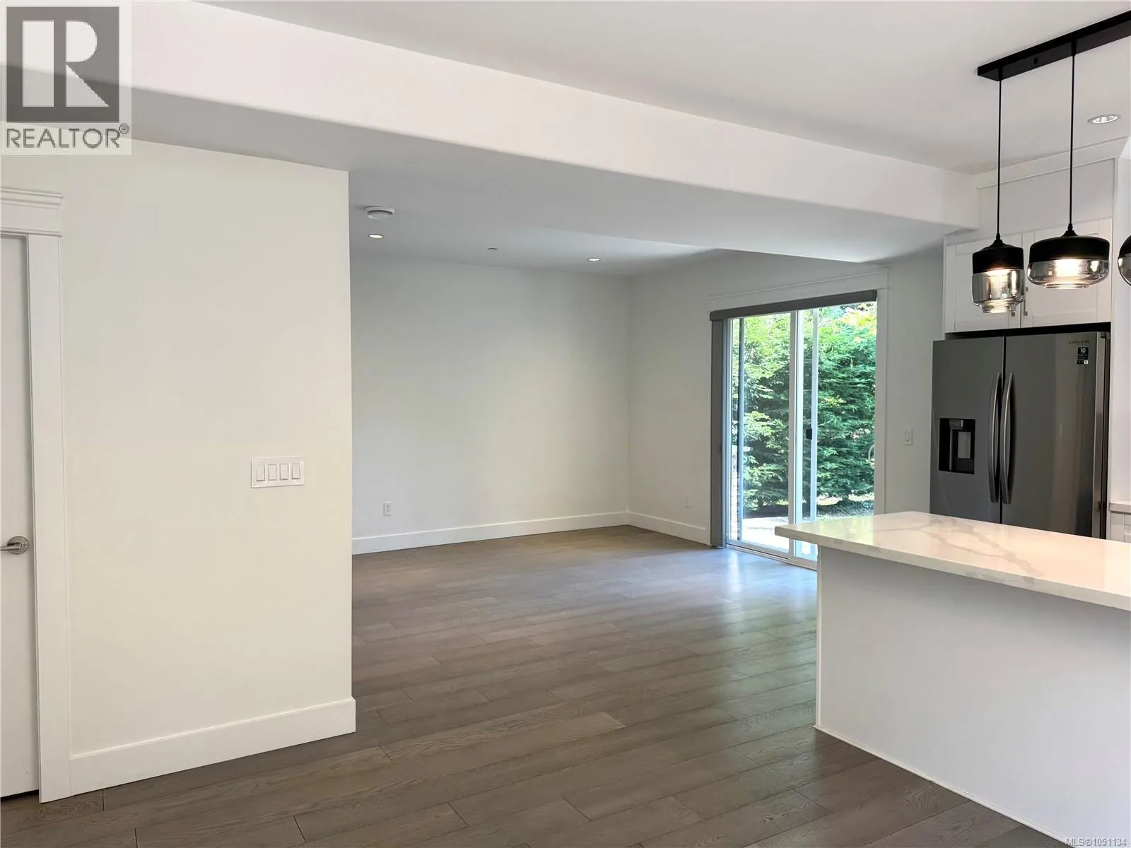 105 5160 Hammond Bay Rd