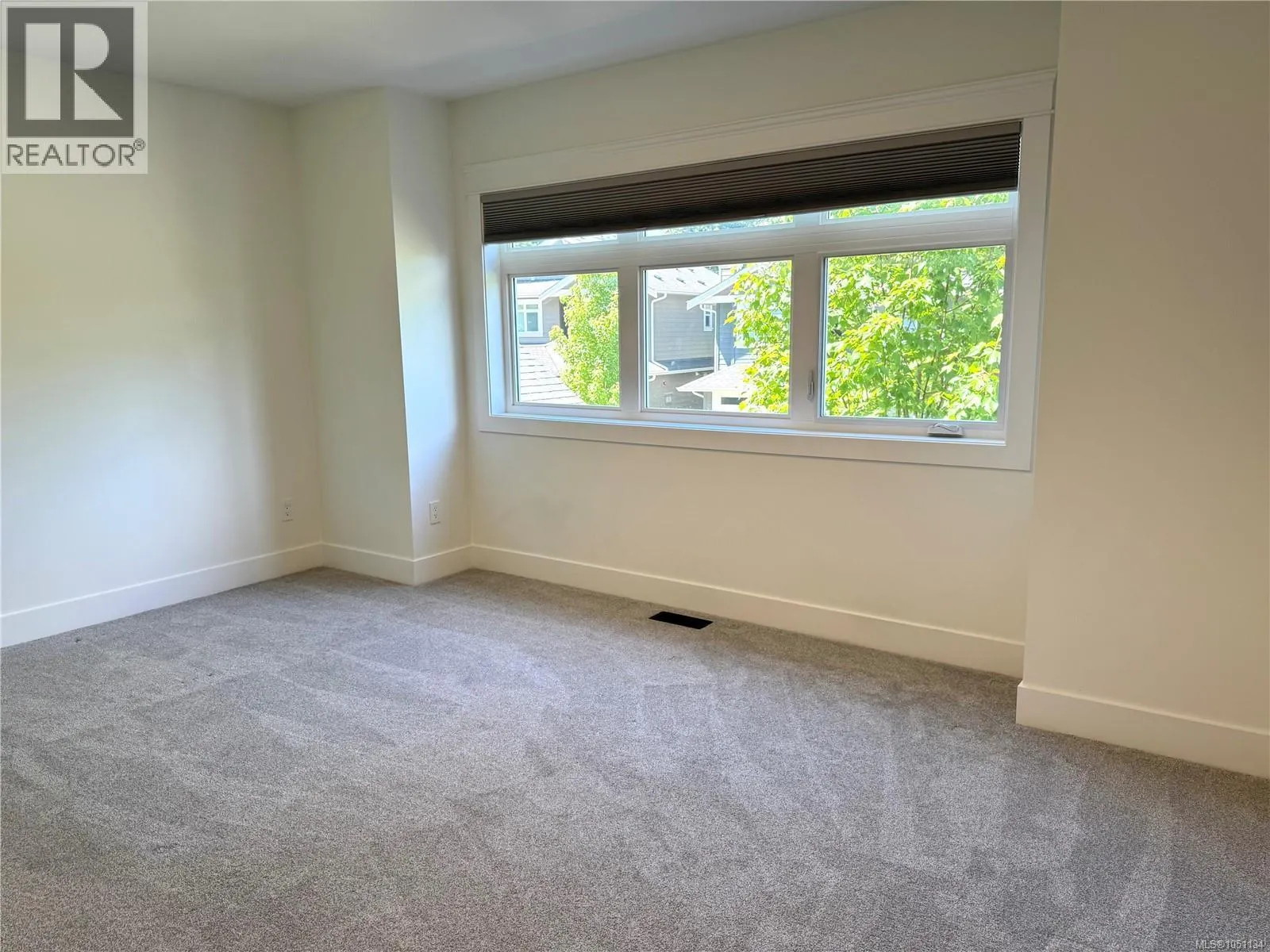 105 5160 Hammond Bay Rd