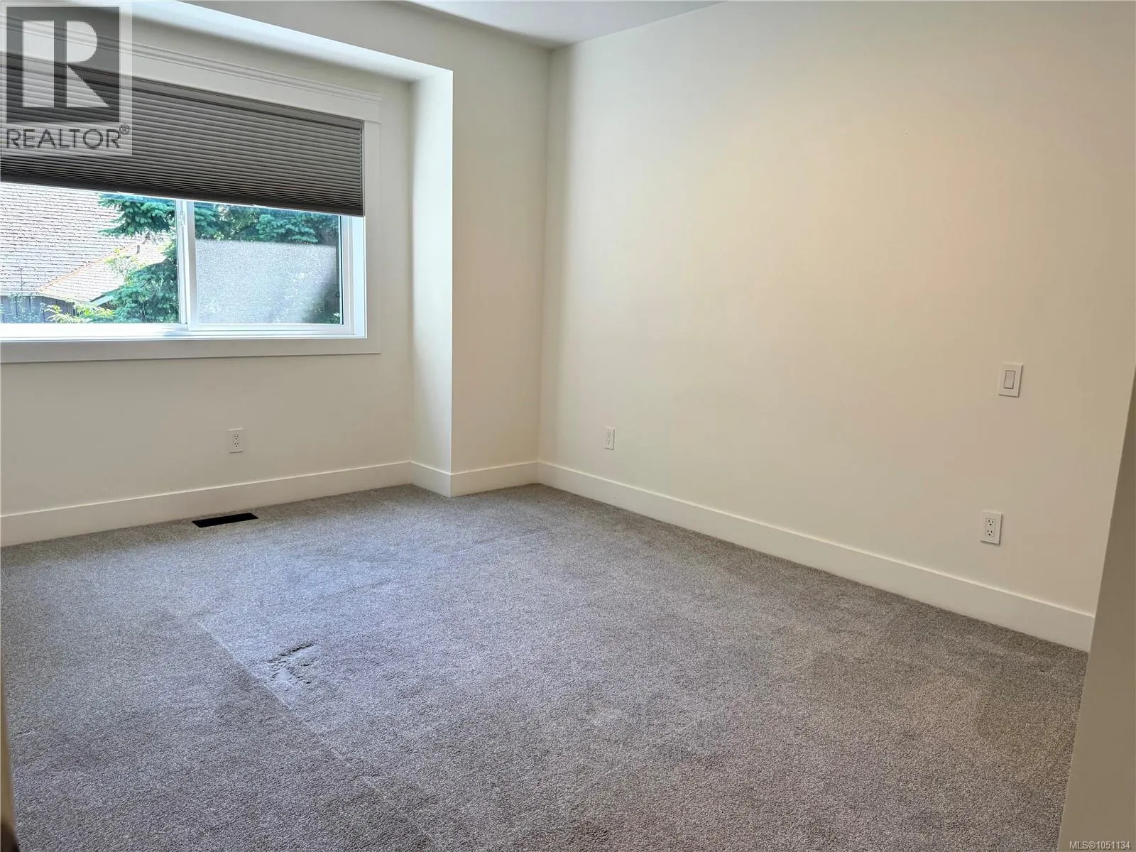 105 5160 Hammond Bay Rd
