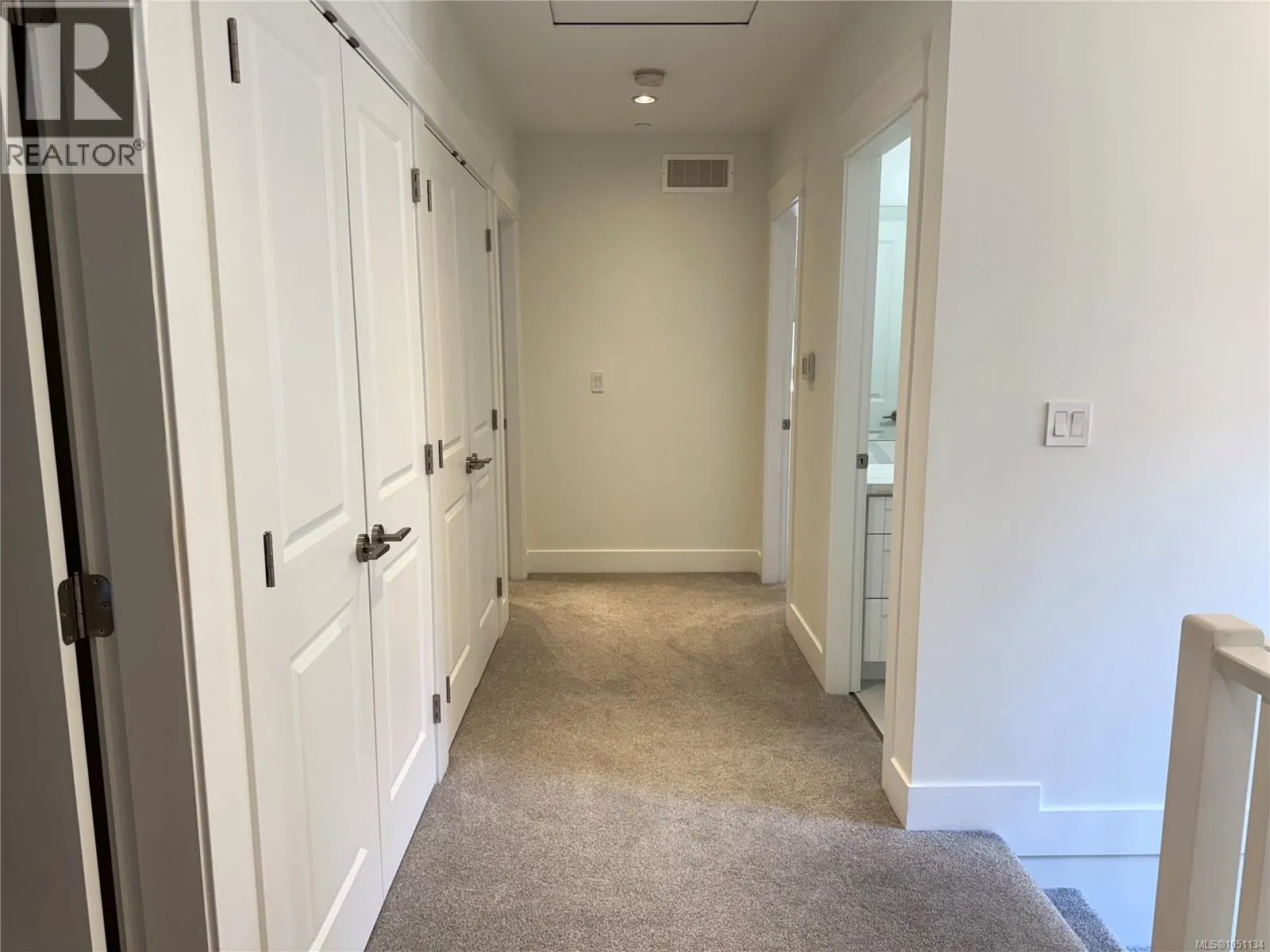 105 5160 Hammond Bay Rd